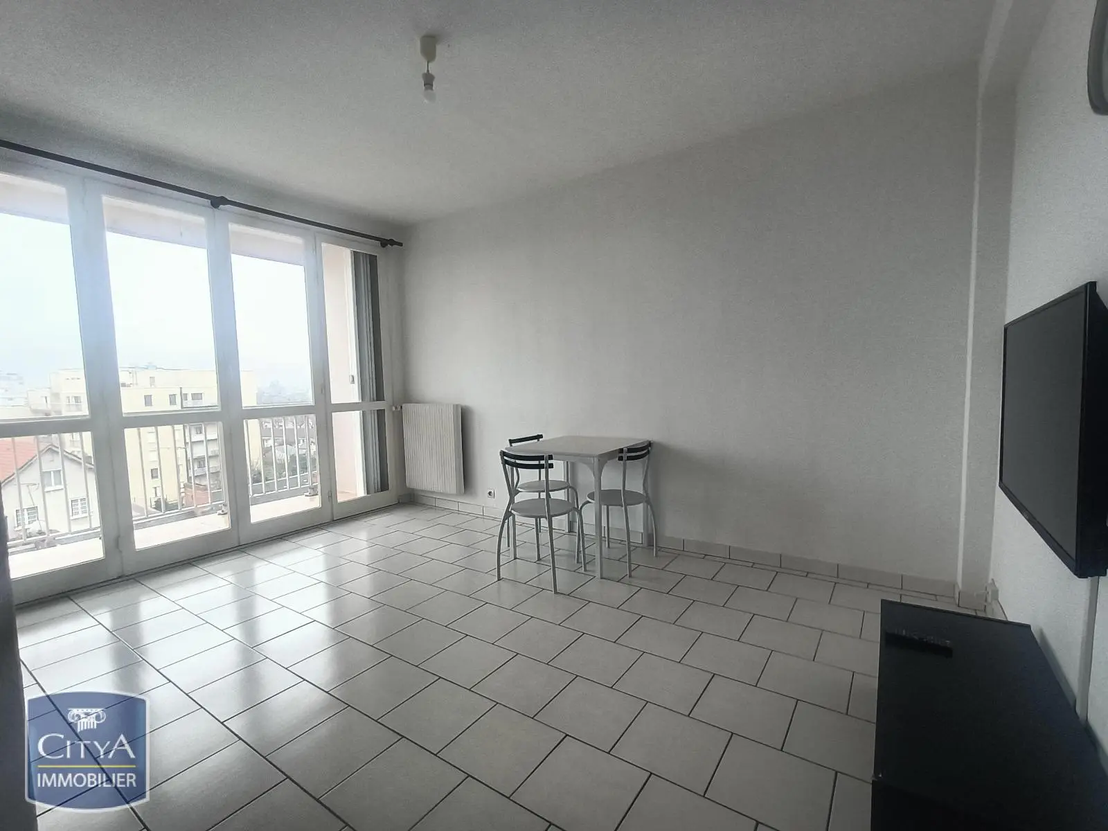 Photo 2 Appartement 1 pièce 27.91m²