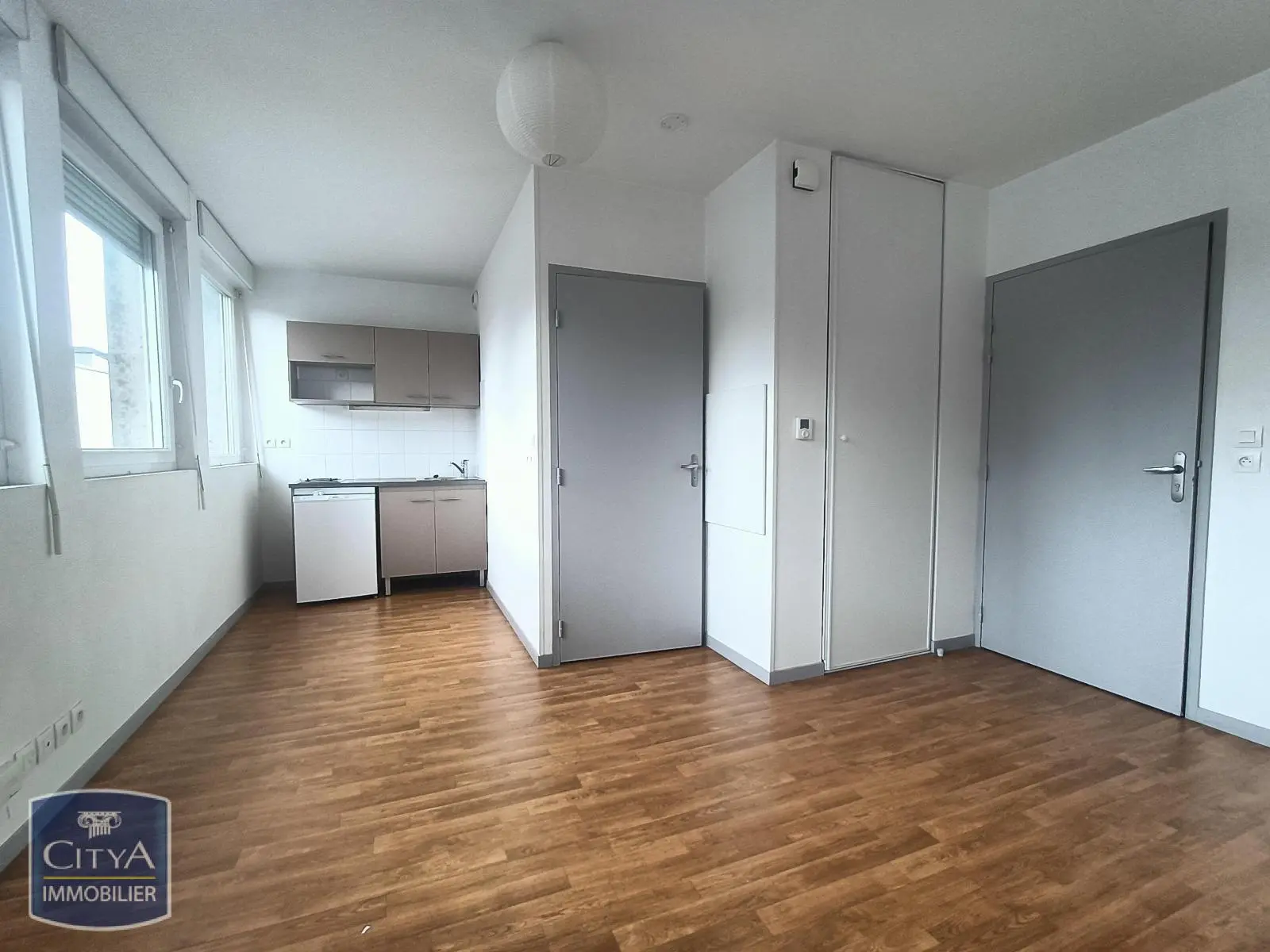 Photo 1 Appartement 1 pièce 24.14m²