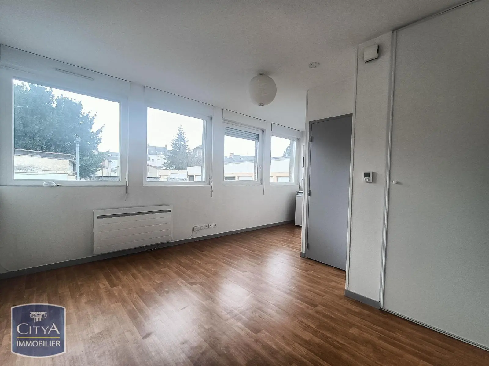 Photo 2 Appartement 1 pièce 24.14m²