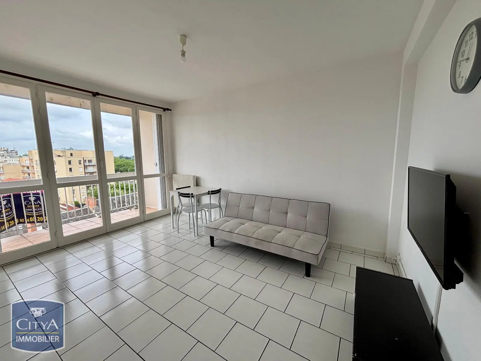 Photo 2 Appartement 1 pièce 27.91m²