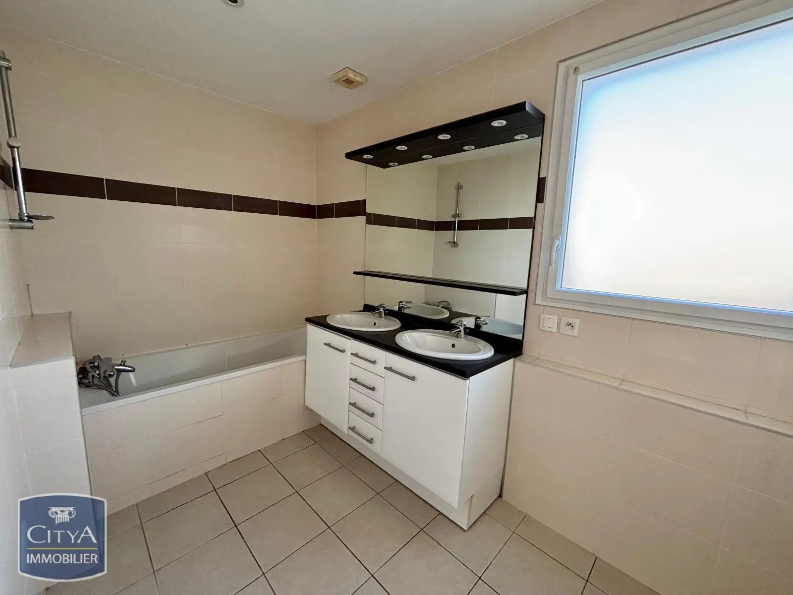 Photo 10 Maison 4 pièces 106.17m²