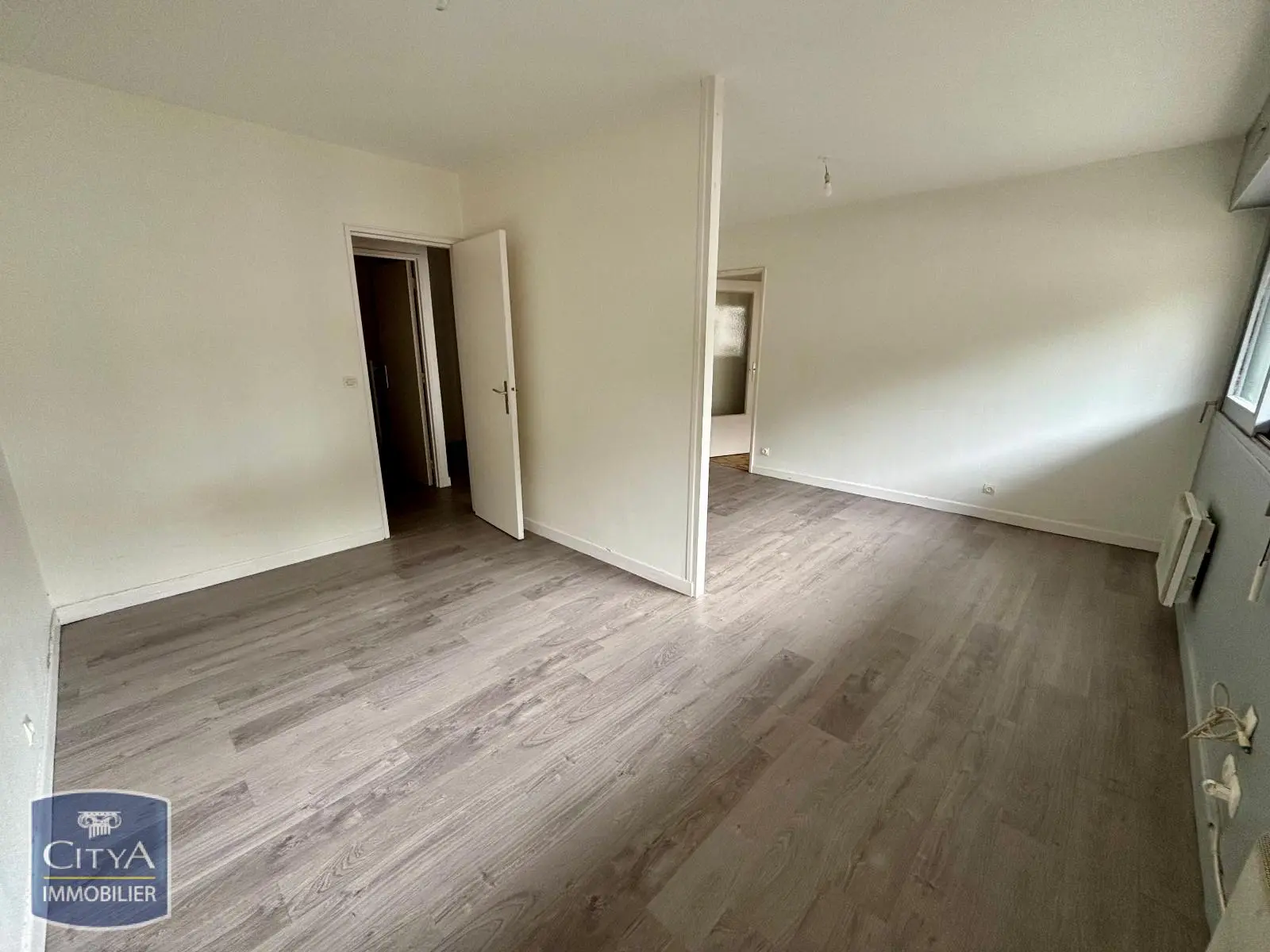 Photo 1 Appartement 1 pièce 37.4m²