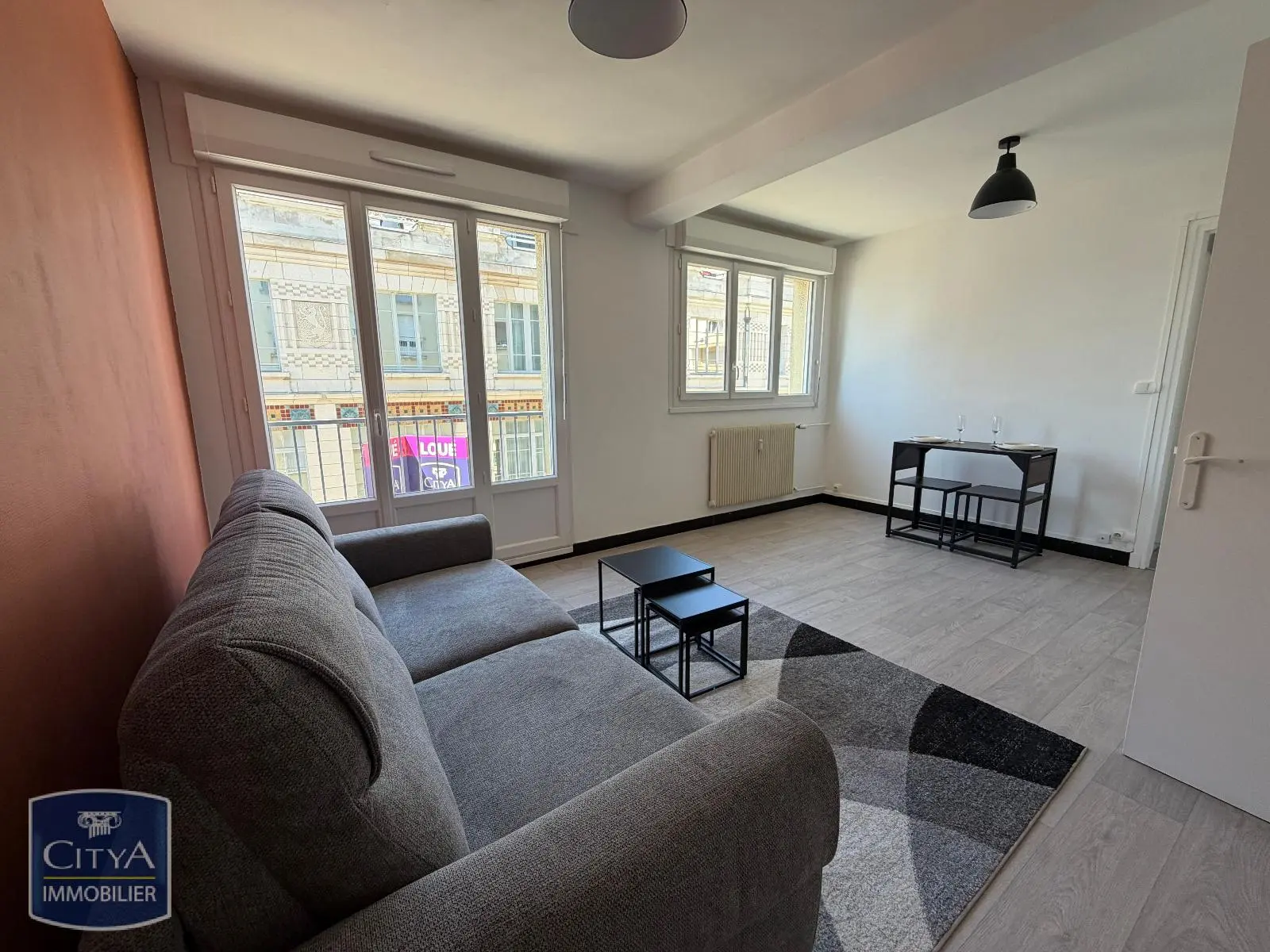 Photo 1 Appartement 1 pièce 32.05m²