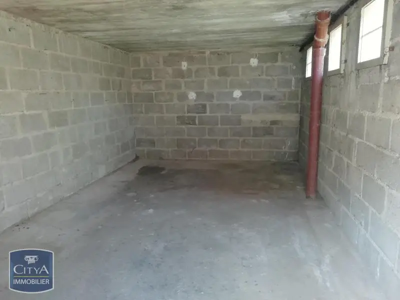 Photo 1 Parking