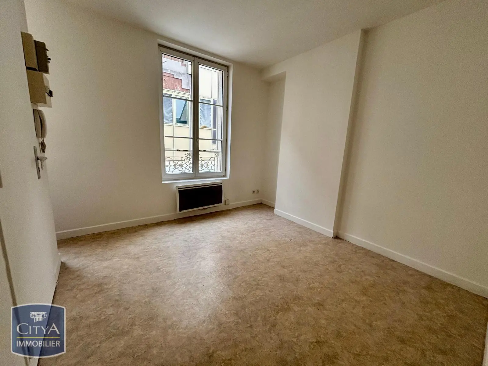 Photo 2 Appartement 1 pièce 14.02m²