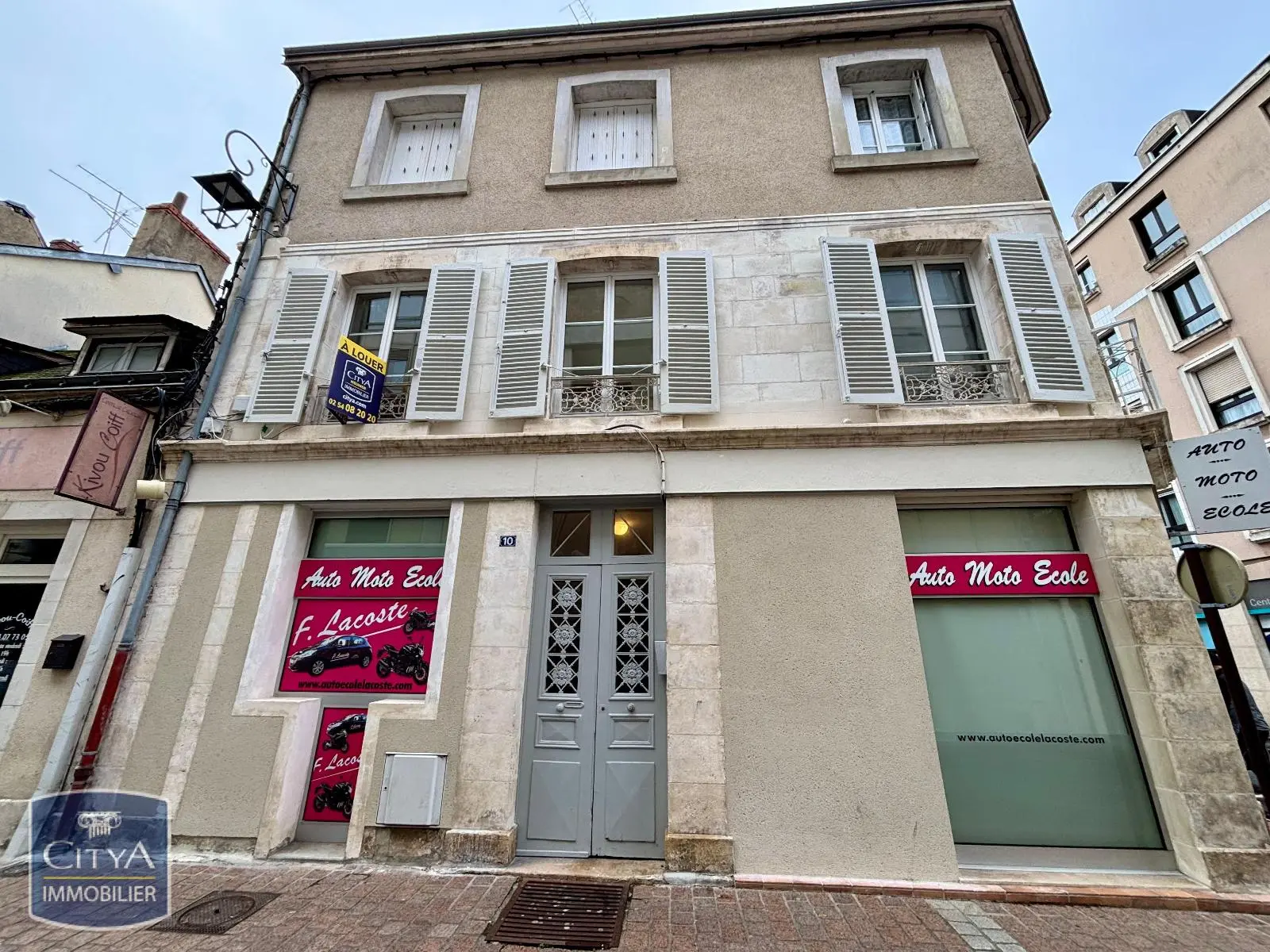 Photo 1 Appartement 1 pièce 14.02m²