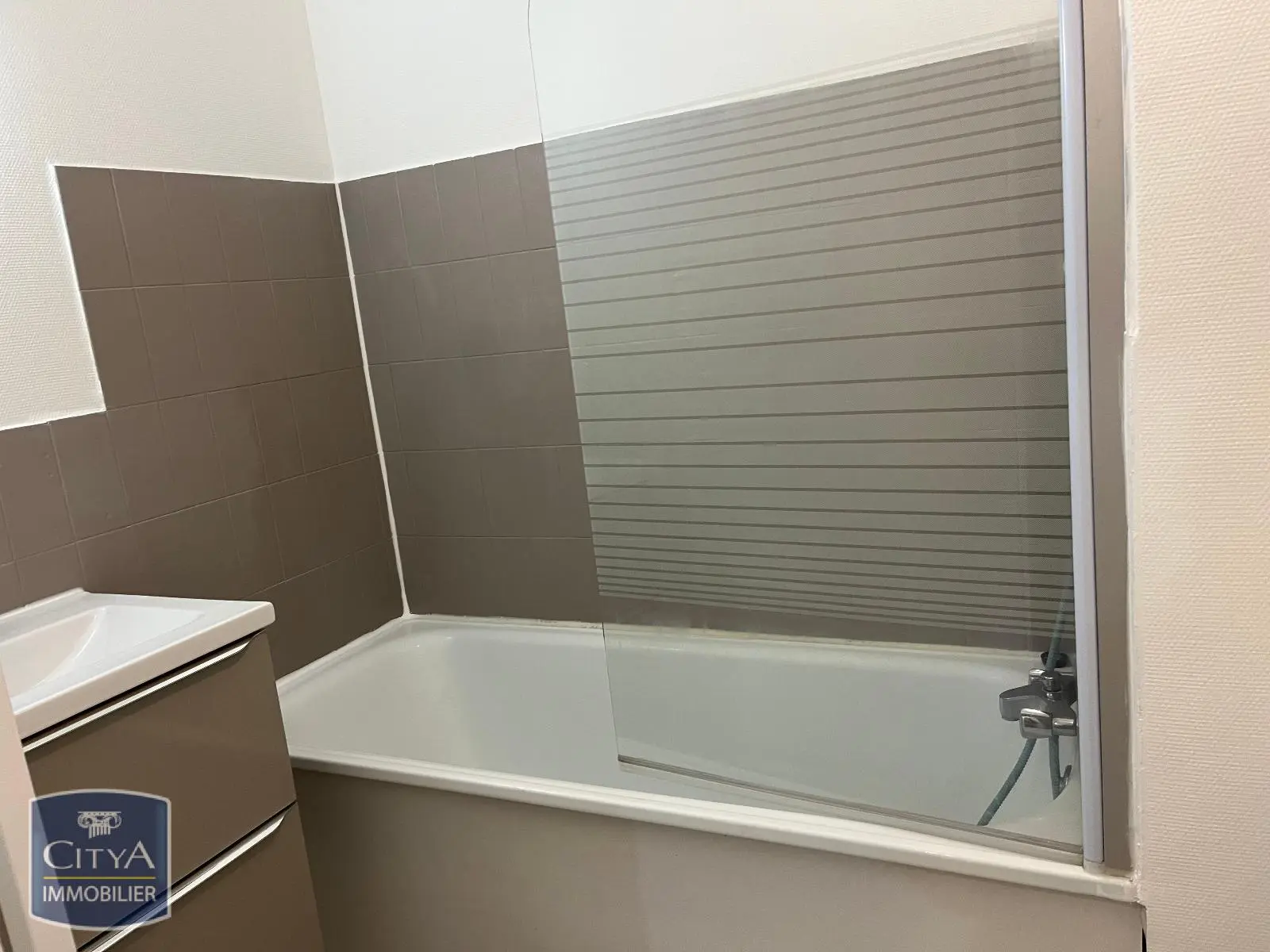 Photo 3 Appartement 1 pièce 37.66m²
