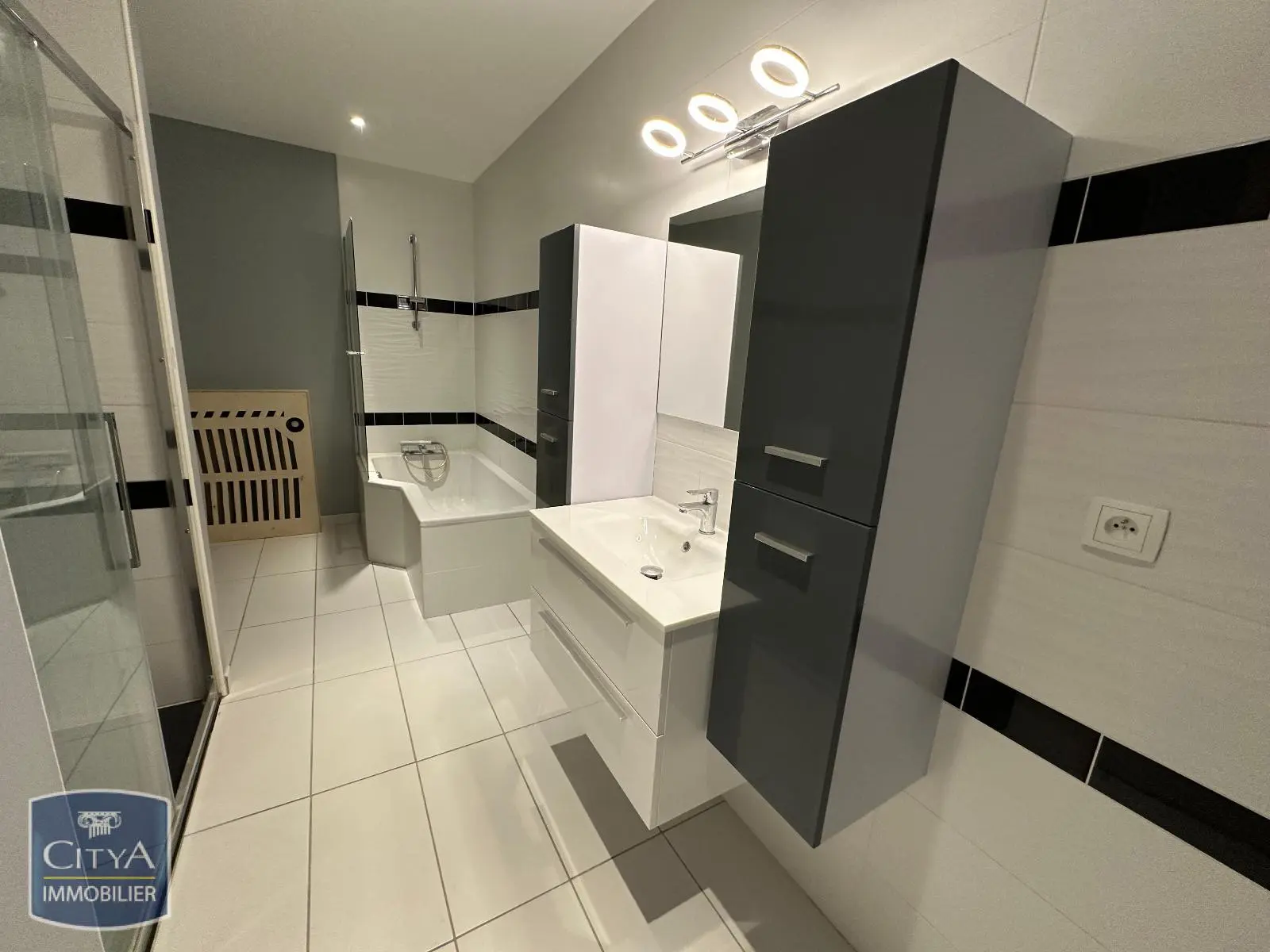 Photo 12 Appartement 4 pièces 105.37m²