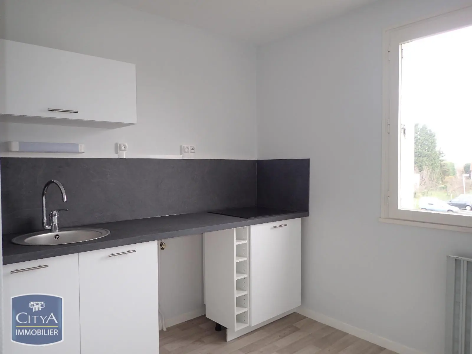 Photo 2 Appartement 1 pièce 33.92m²