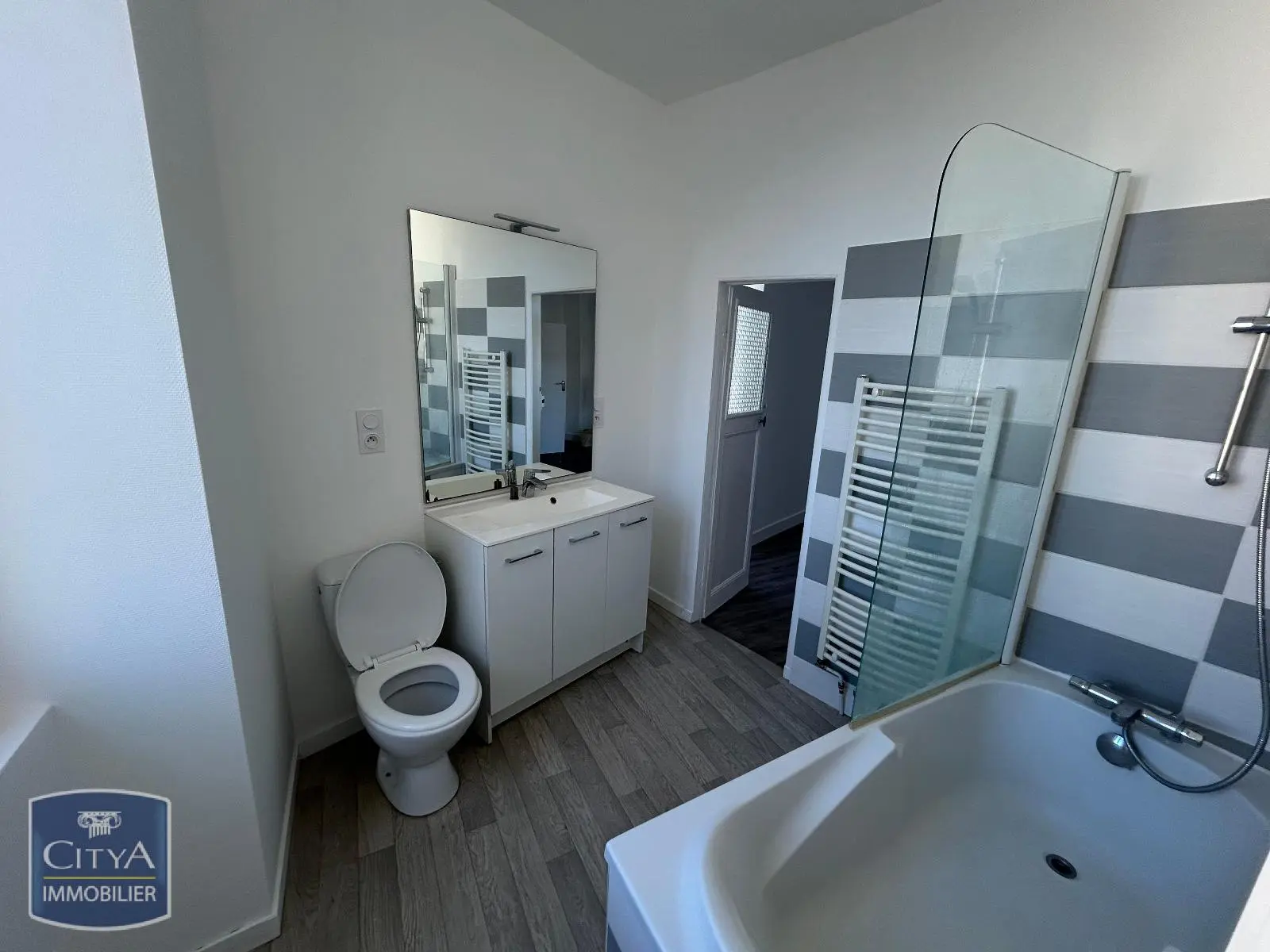 Photo 8 Appartement 5 pièces 94.83m²