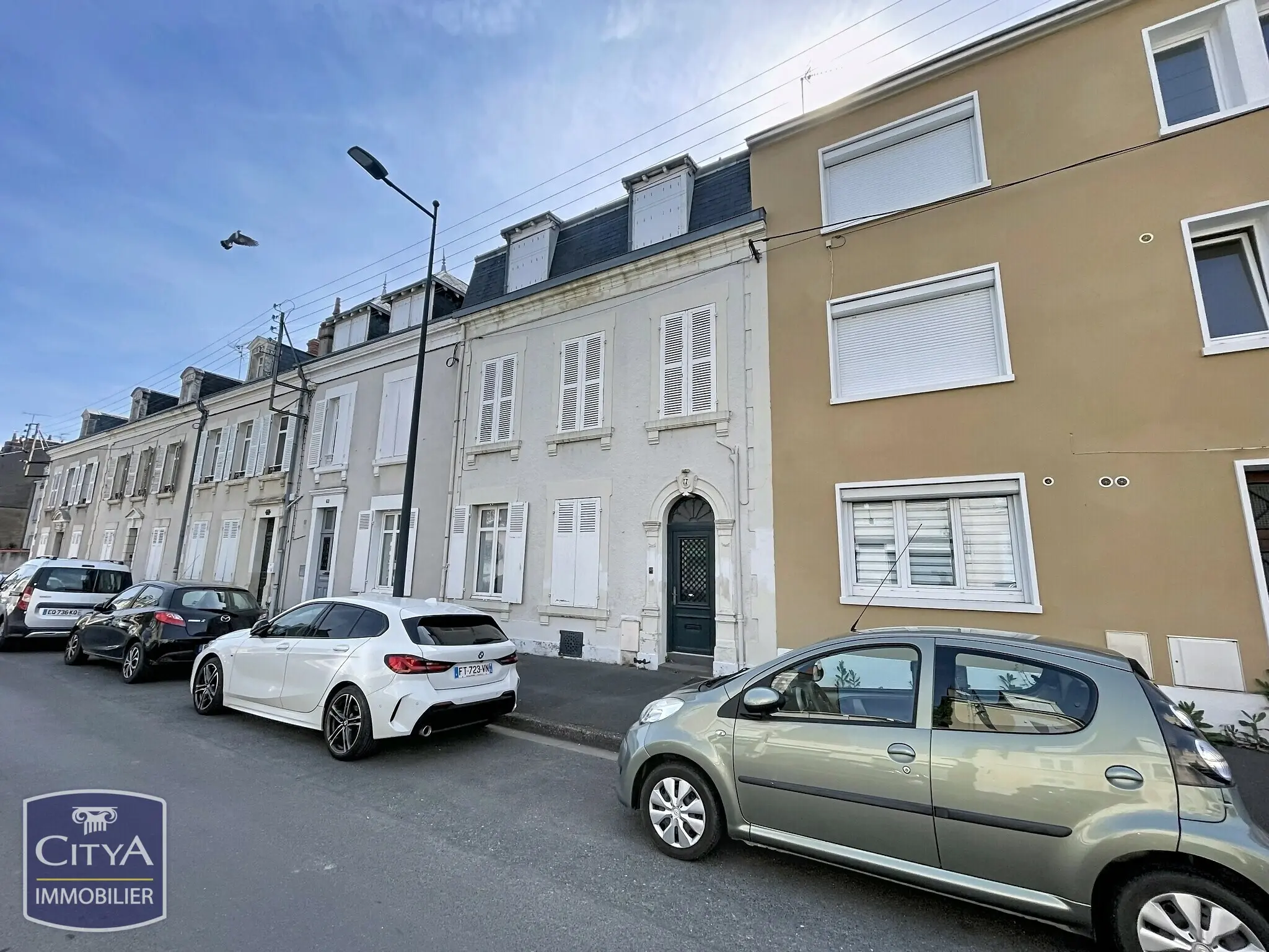Photo 1 Maison 5 pièces 151m²