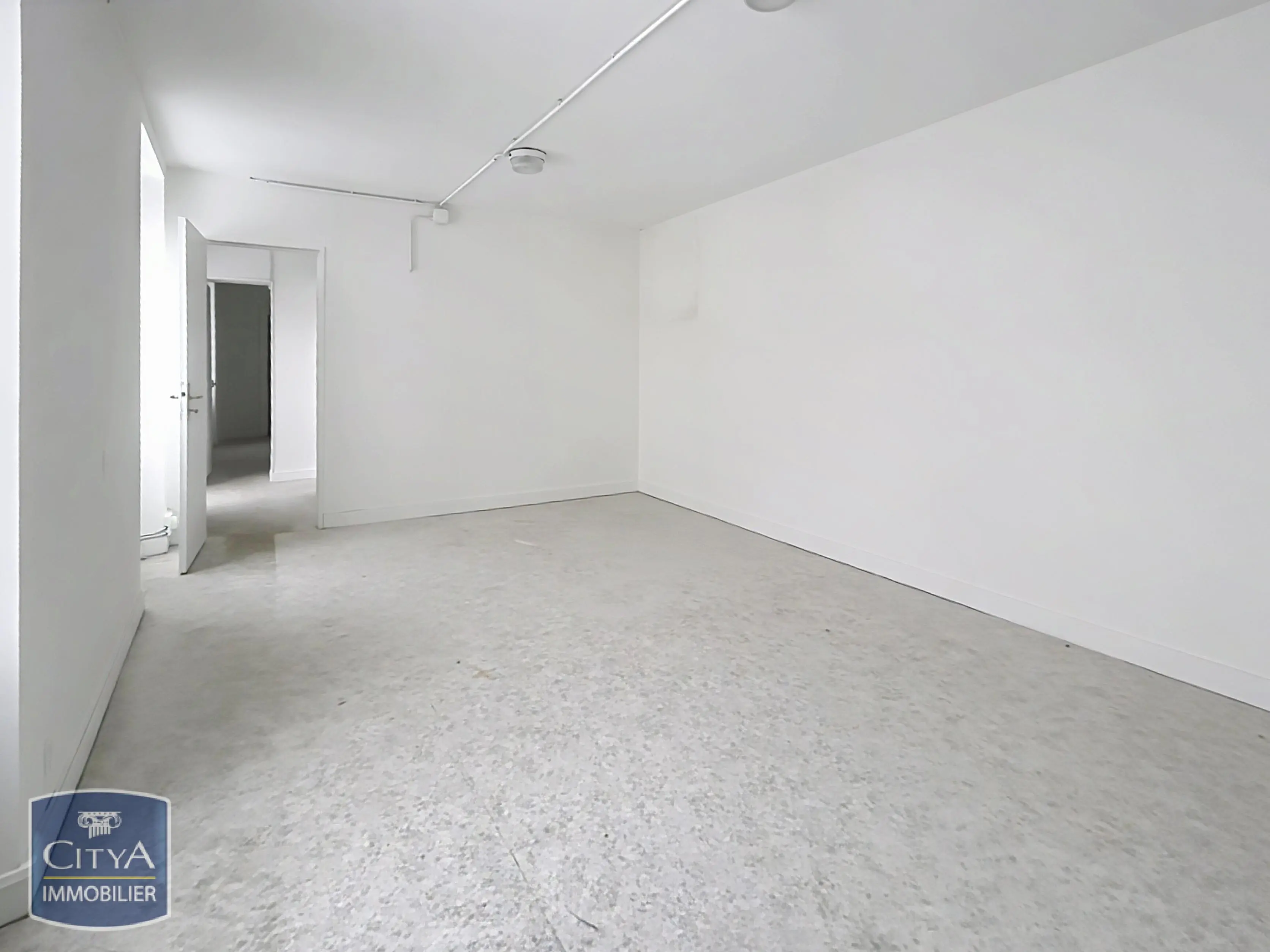 Photo 2 Immeuble 350m²