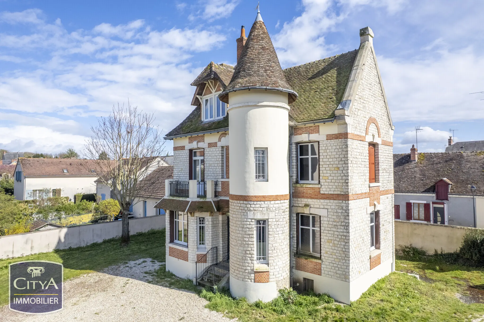 Photo 2 Maison 7 pièces 180m²