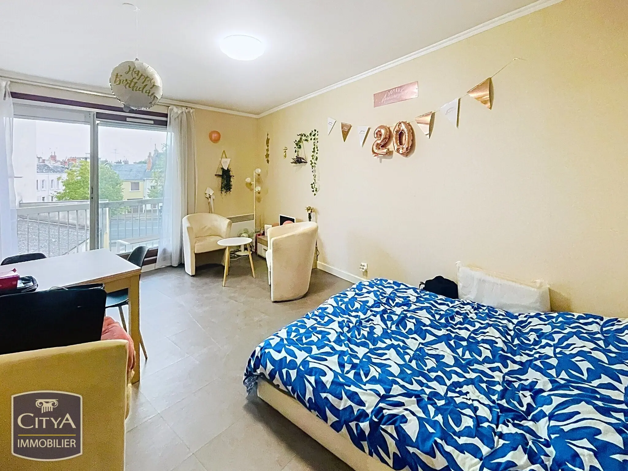 Photo 1 Appartement 1 pièce 27m²
