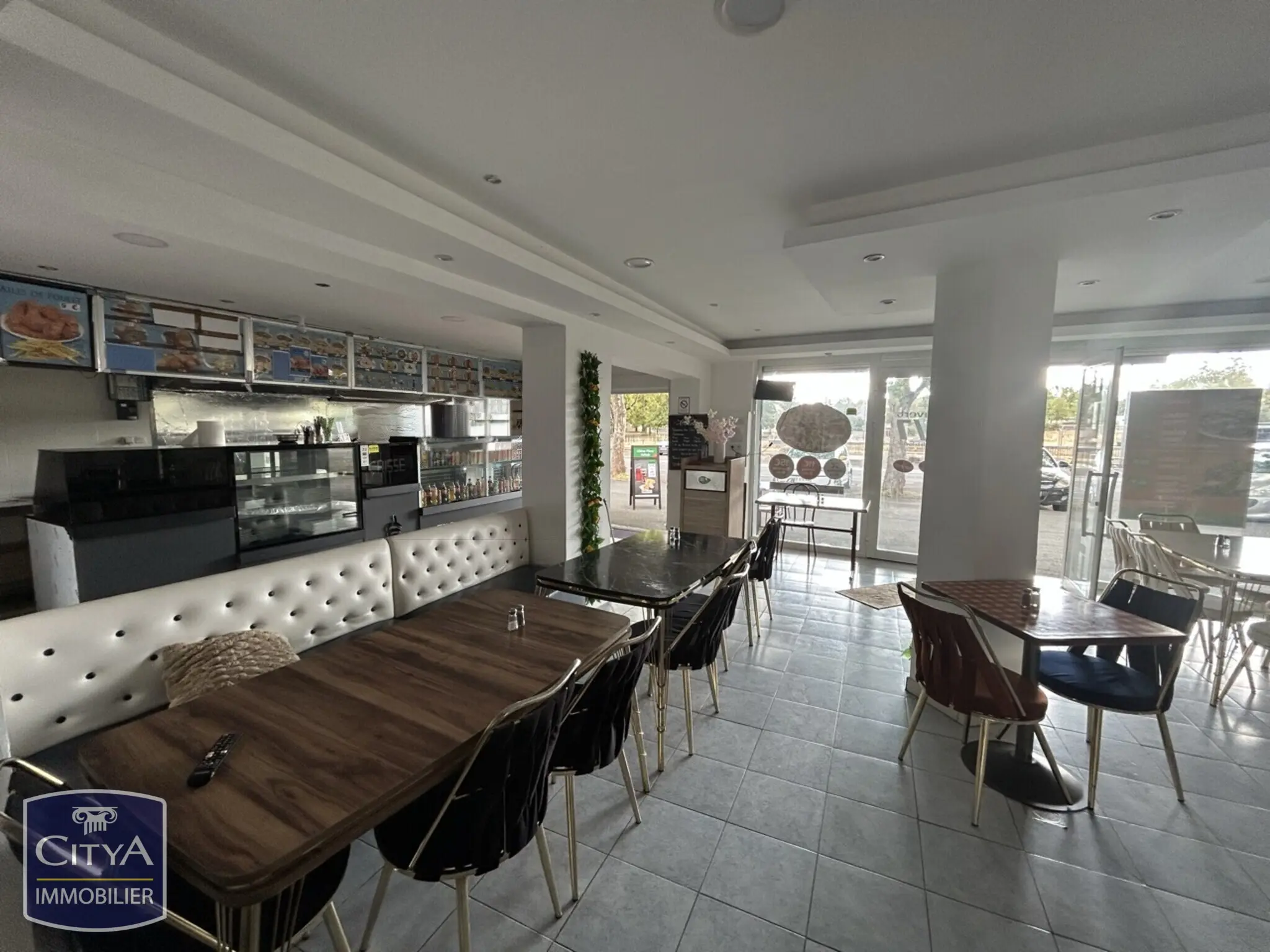 Photo 3 Local Commercial 181m²