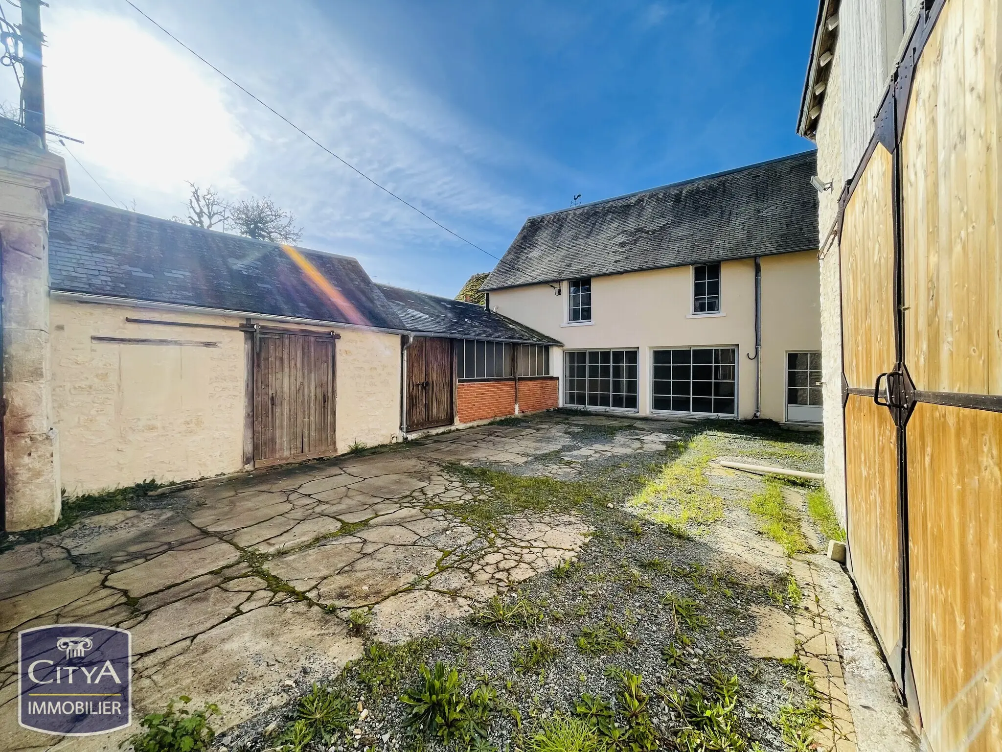 Photo 1 Maison 4 pièces 142m²