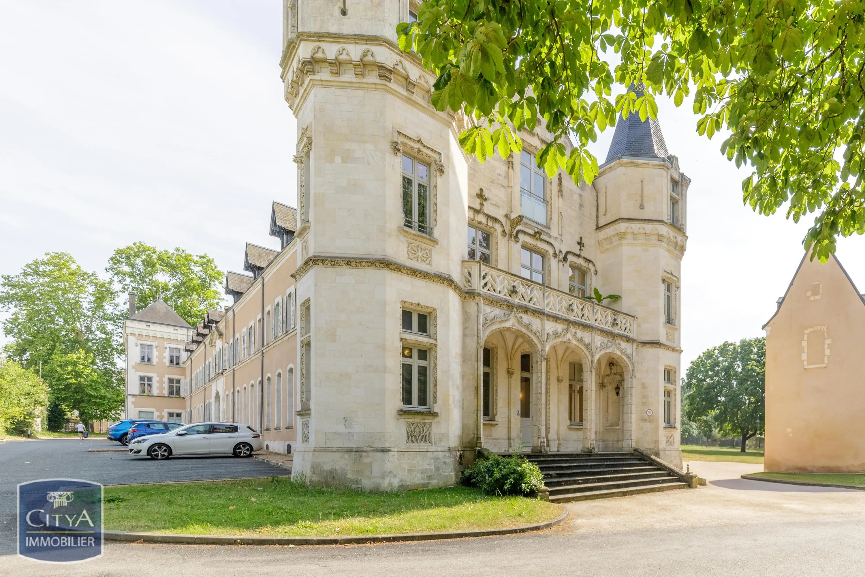 Photo 1 Appartement 4 pièces 154m²