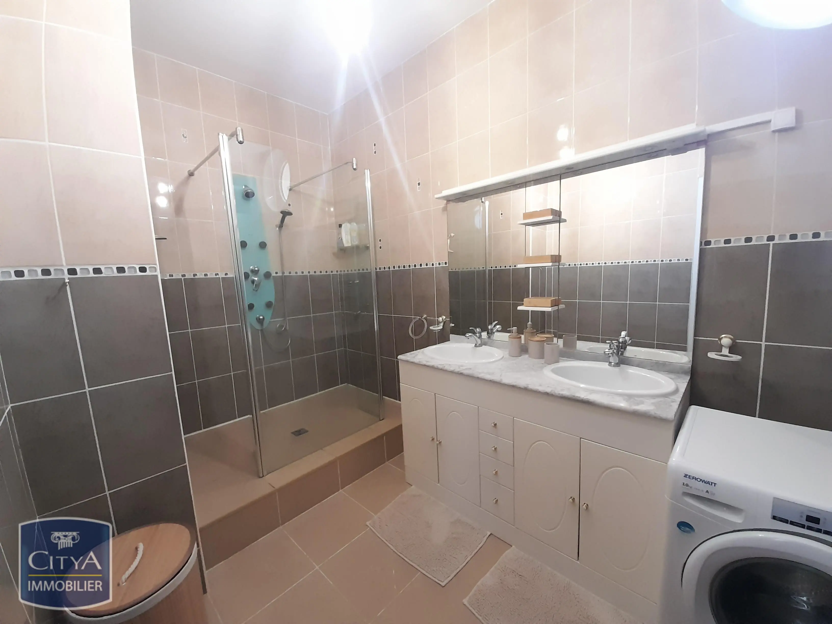 Photo 7 Immeuble 300m²