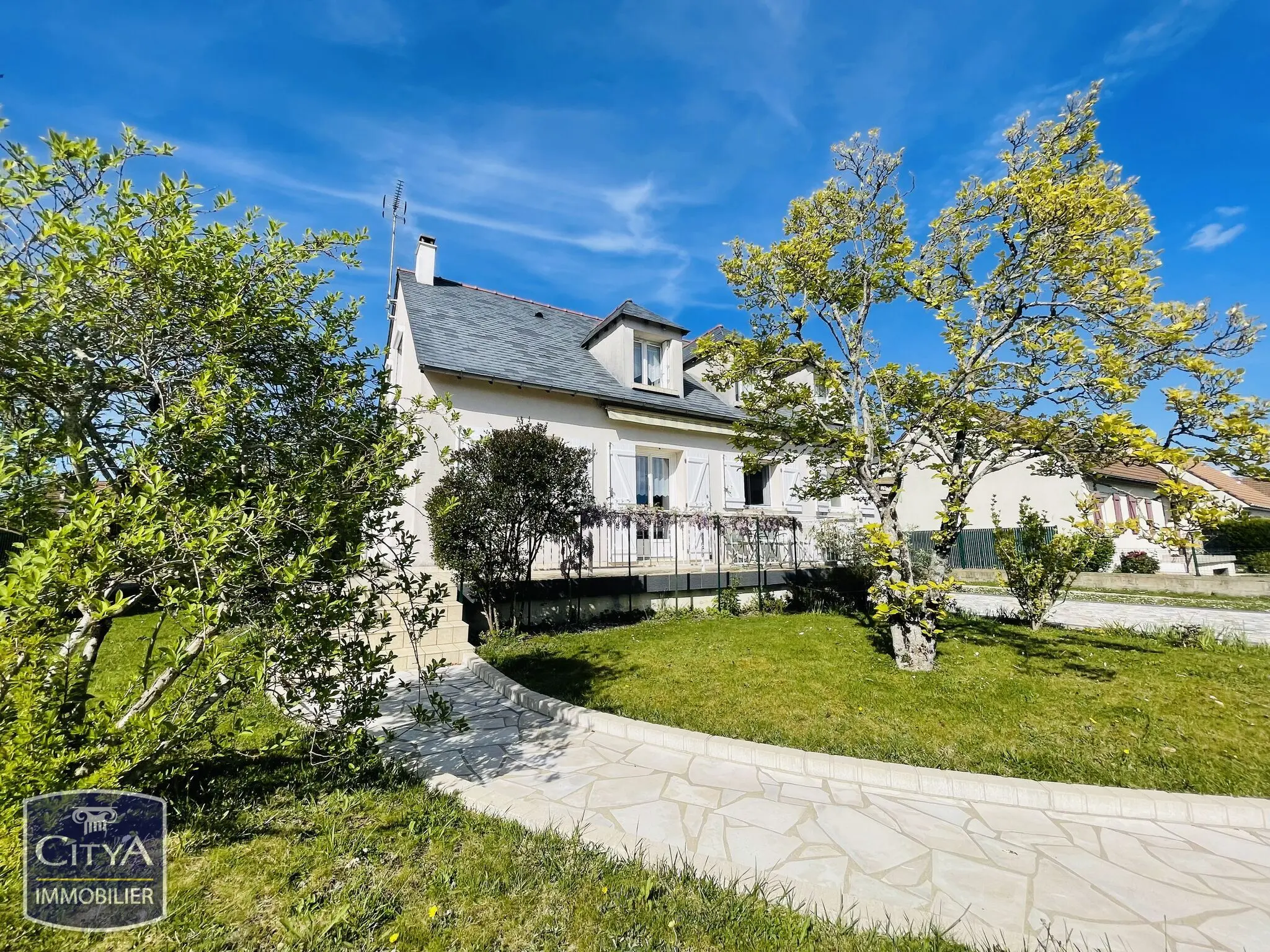 Photo 1 Maison 7 pièces 149m²