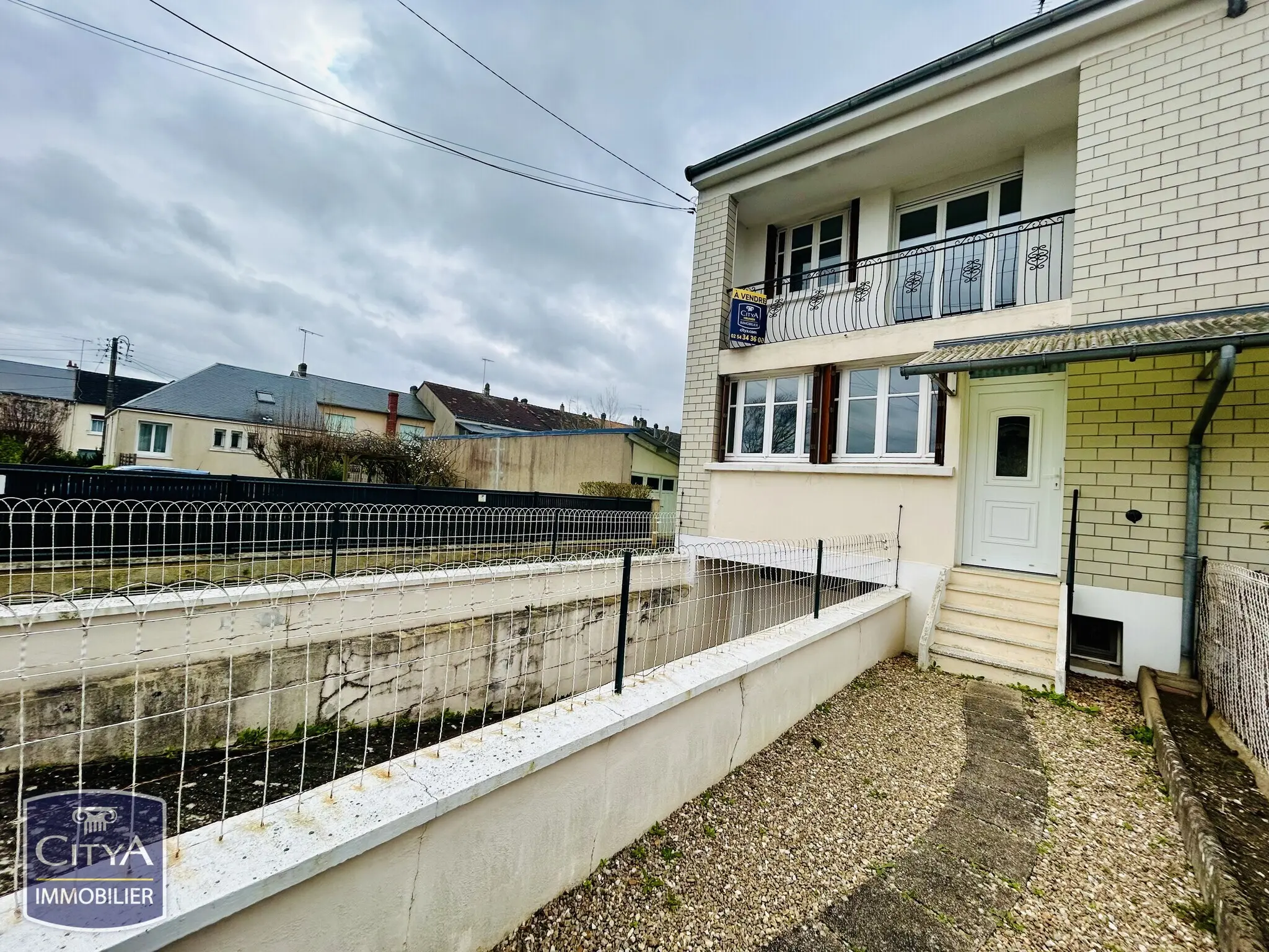 Photo 1 Maison 3 pièces 85m²