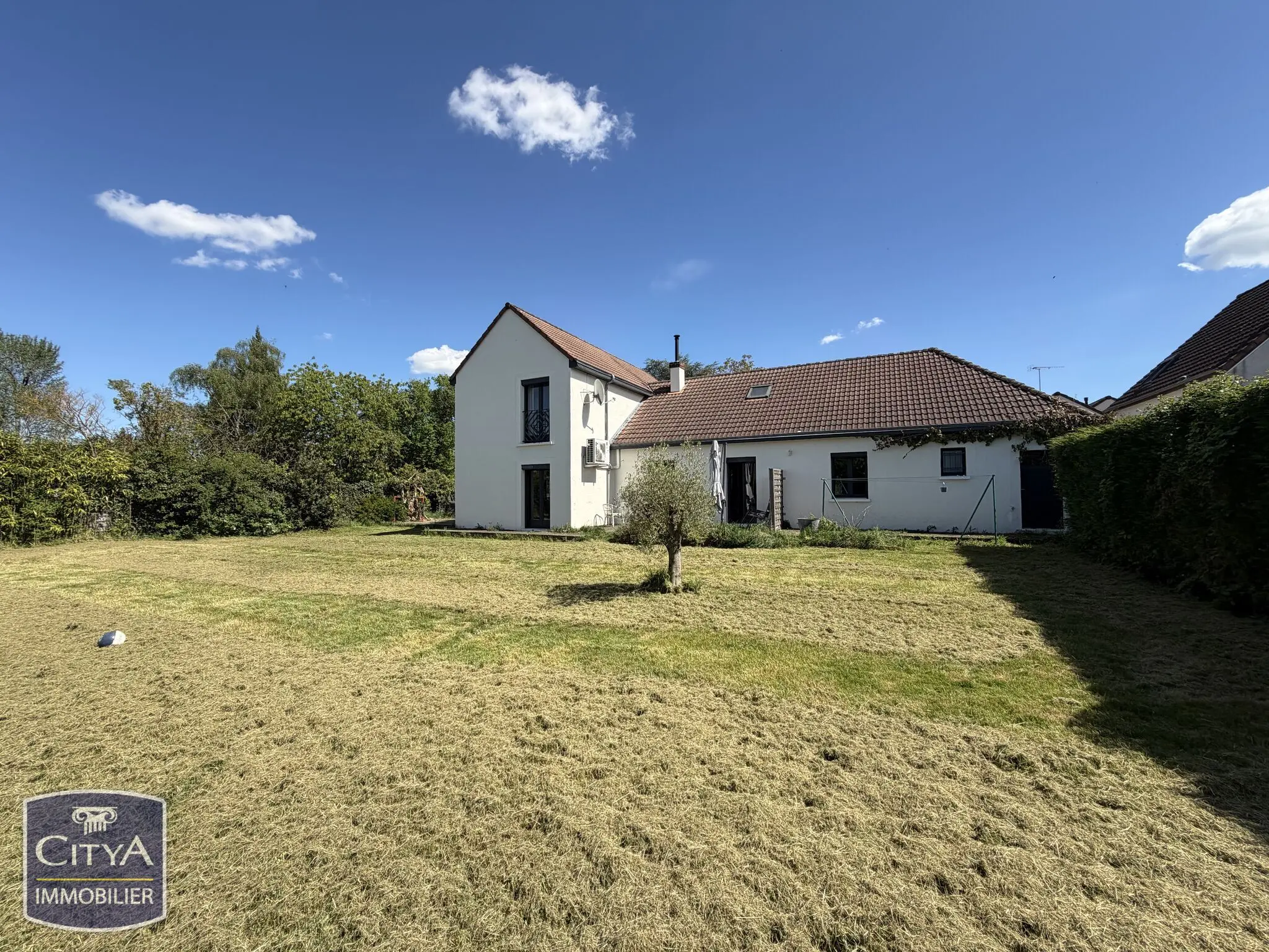 Photo 1 Maison 9 pièces 204m²