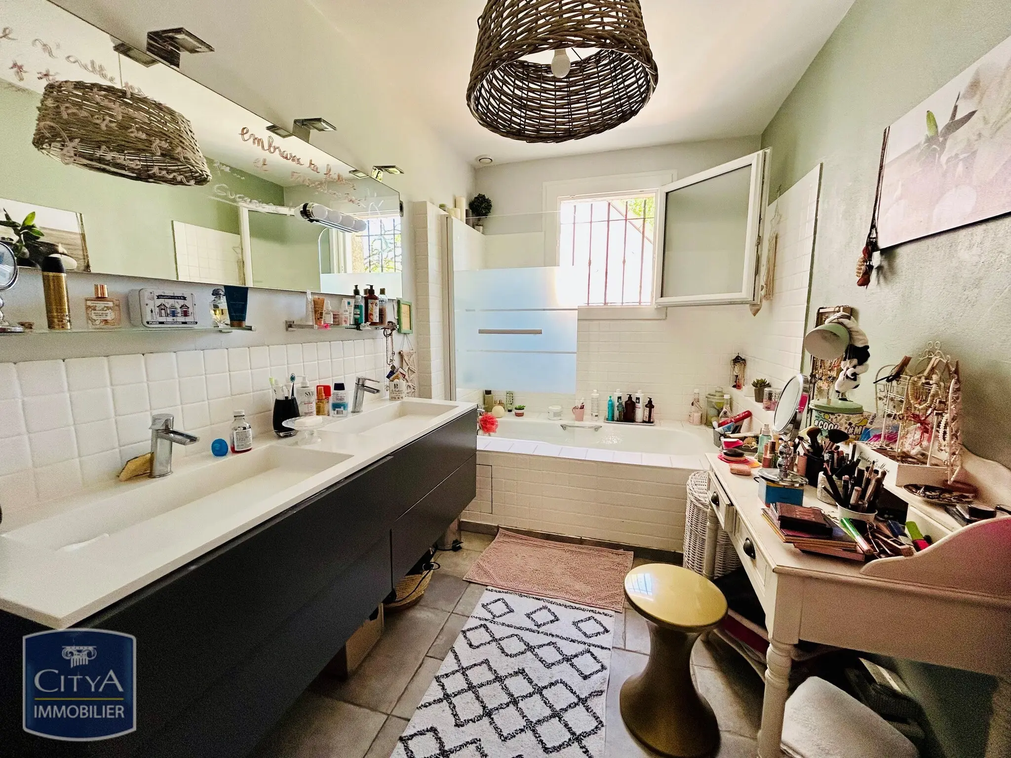 Photo 7 Maison 9 pièces 220m²