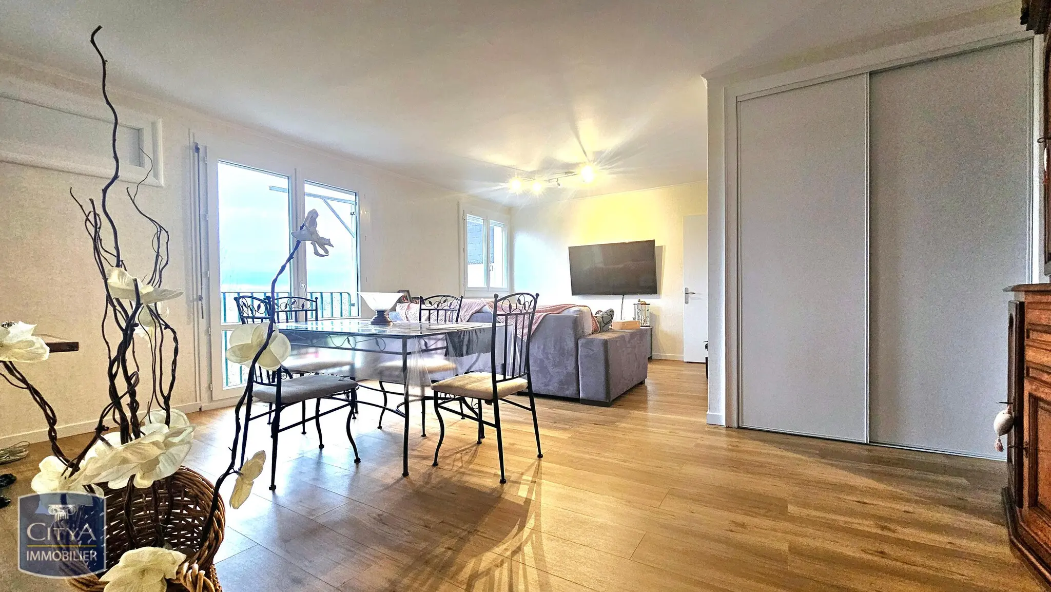 Photo 2 Appartement 4 pièces 90m²