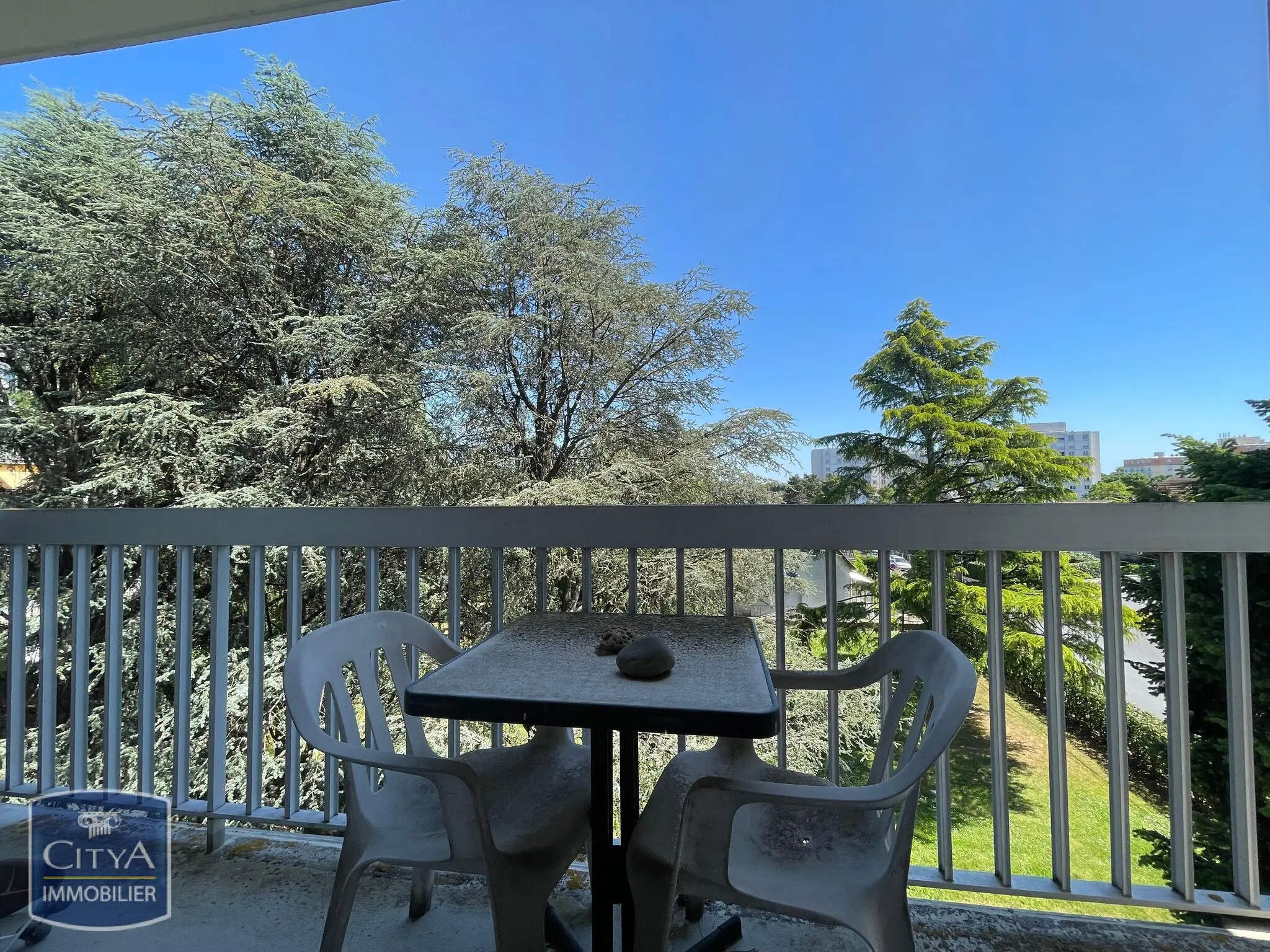 Photo 2 Appartement 1 pièce 45.96m²