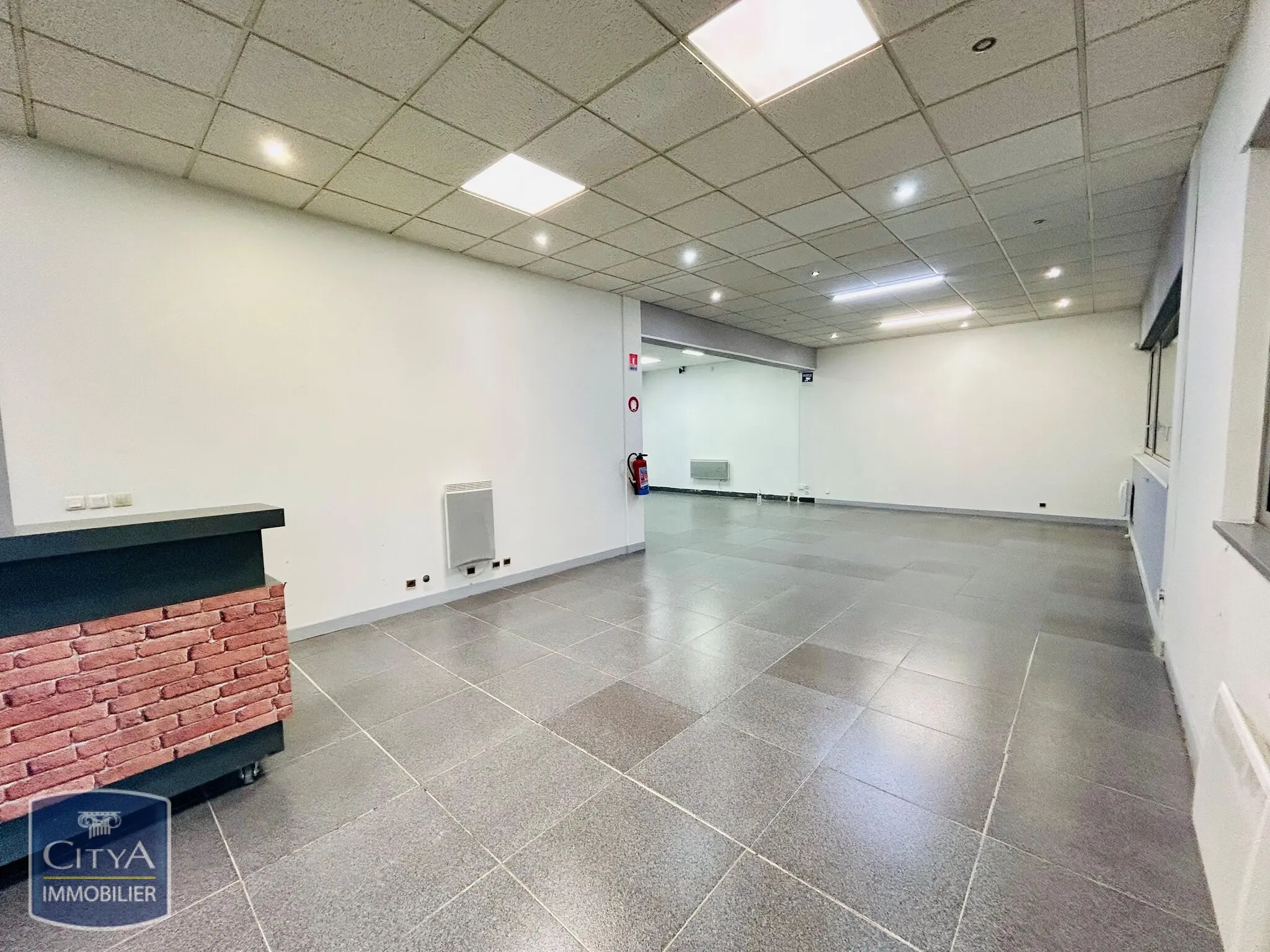 Photo 3 Local Commercial 1700m²