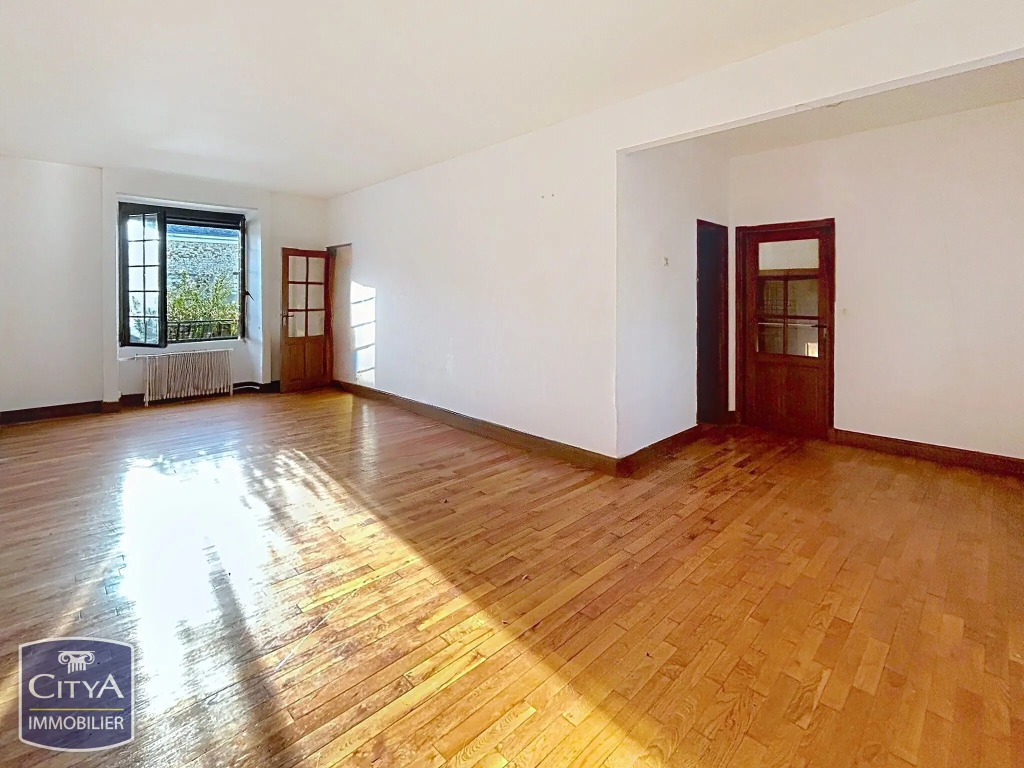 Photo 1 Maison 8 pièces 230m²