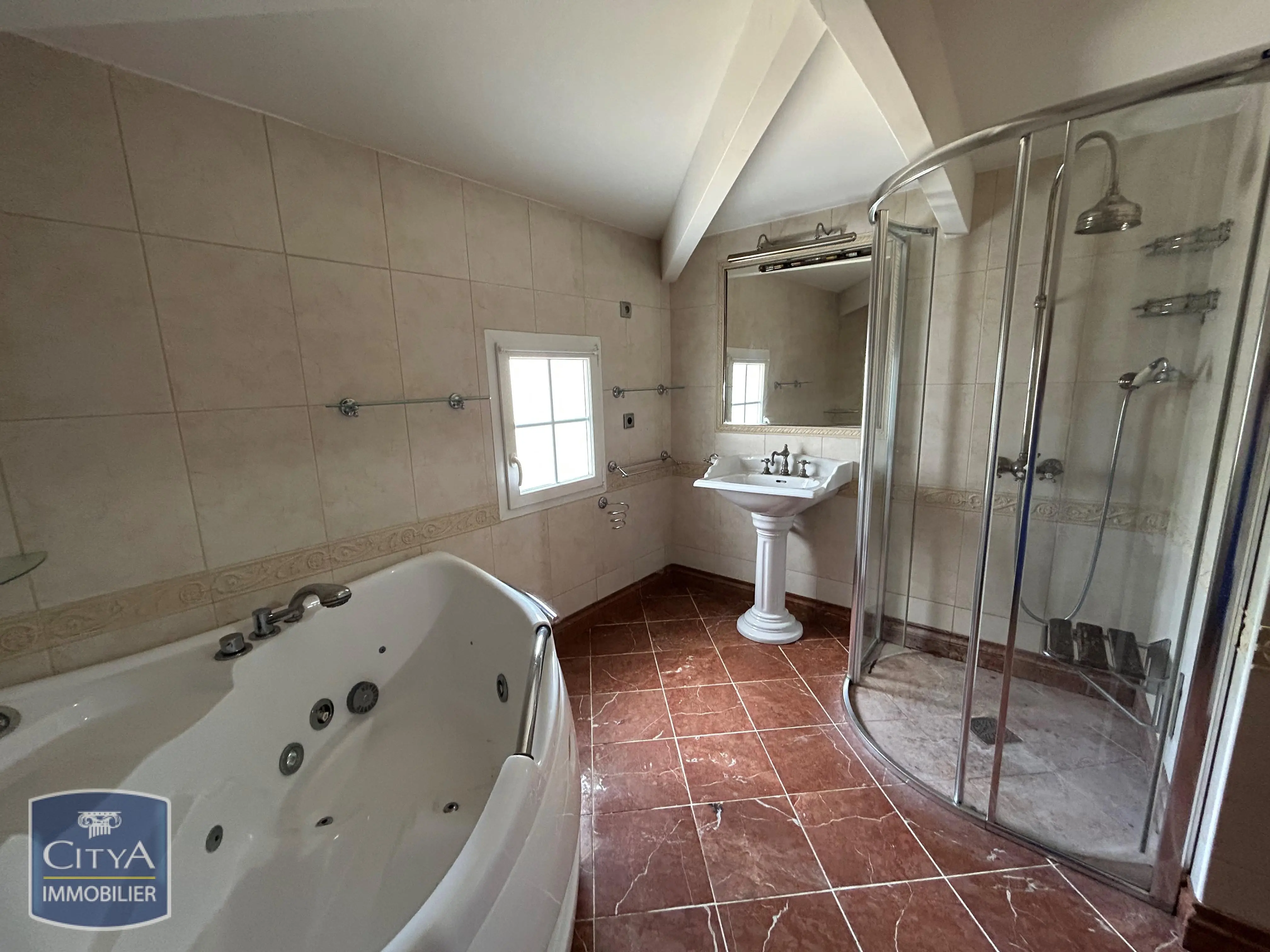 Photo 8 Maison 5 pièces 145m²