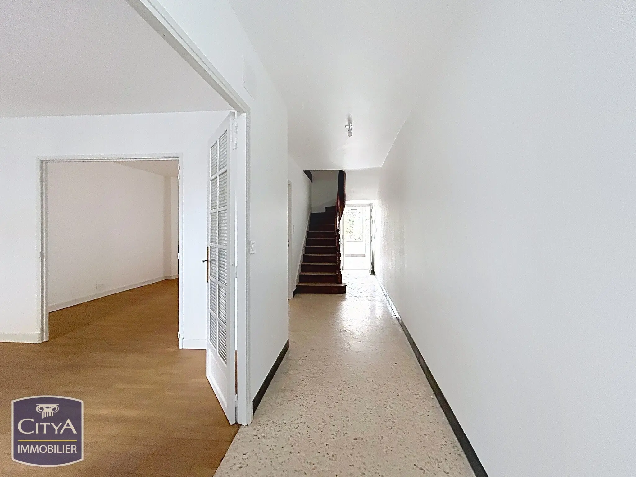 Photo 2 Maison 6 pièces 157m²