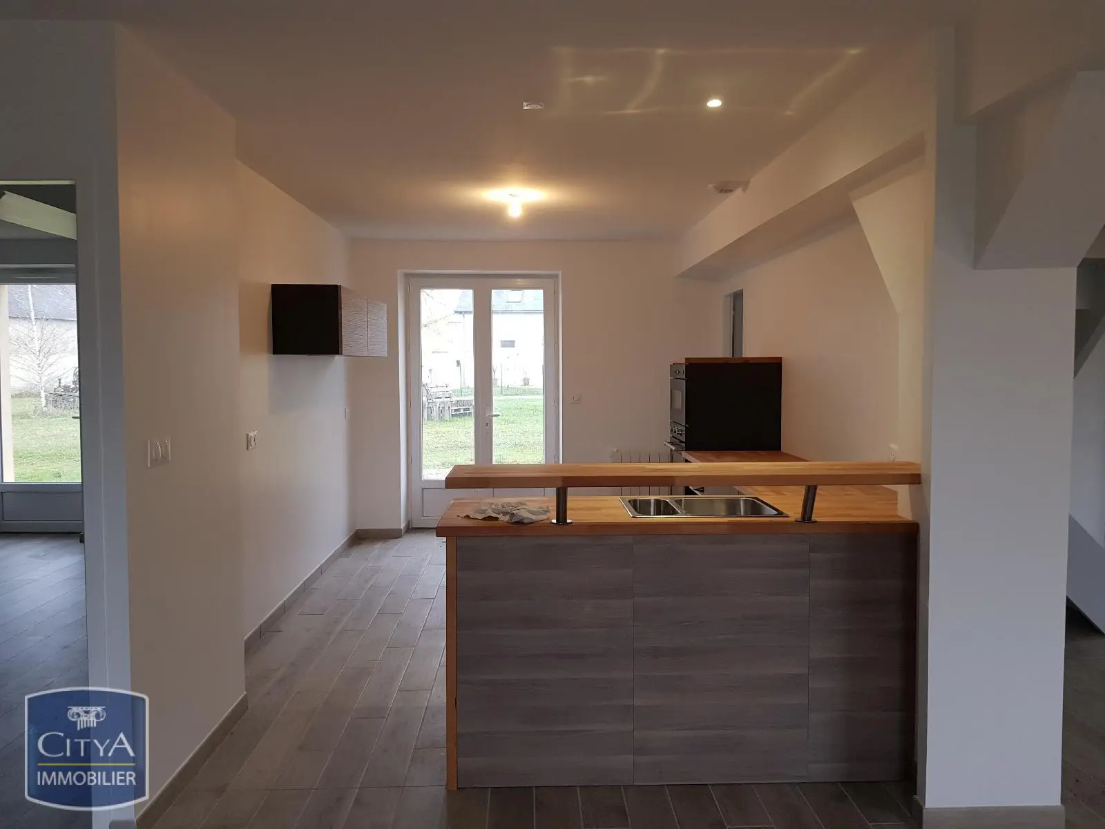 Photo 3 Maison 5 pièces 182m²