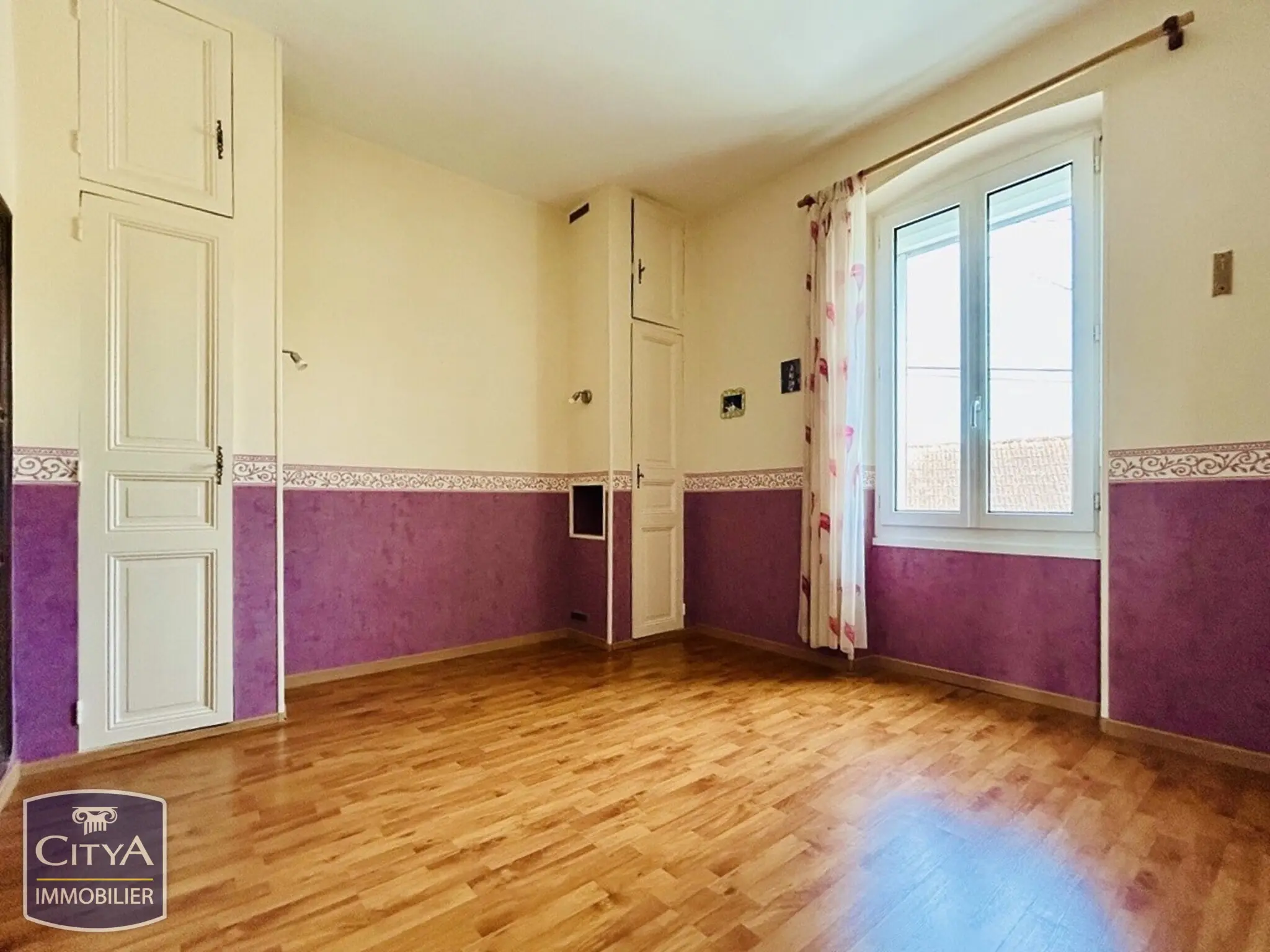 Photo 16 Maison 11 pièces 200m²