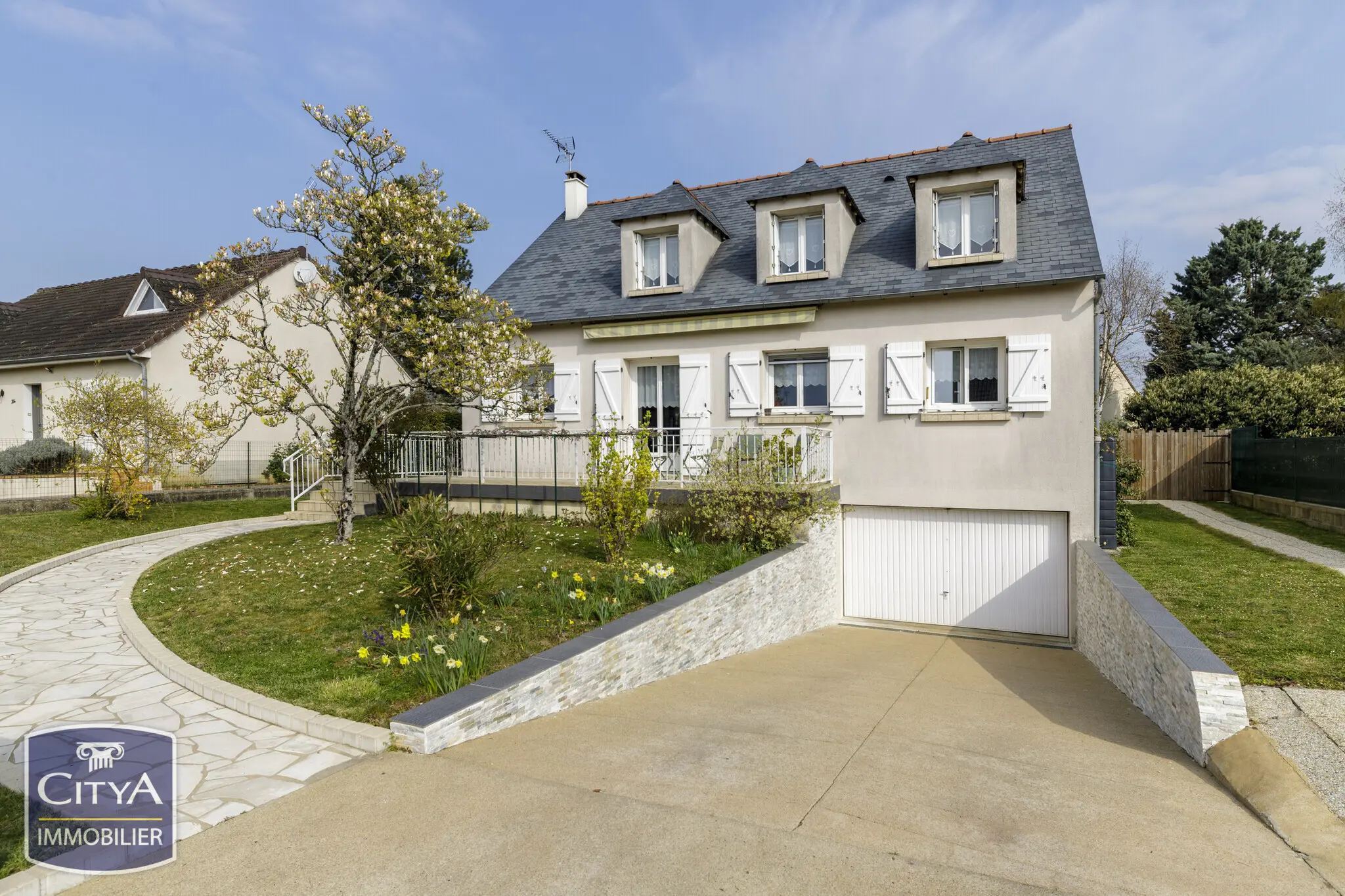 Photo 1 Maison 7 pièces 149m²