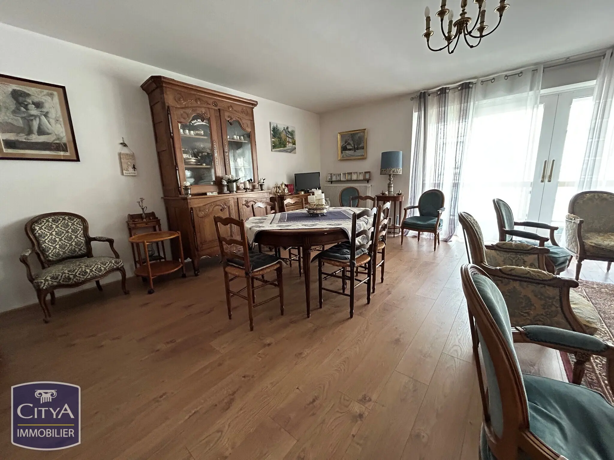 Photo 1 Appartement 5 pièces 103m²