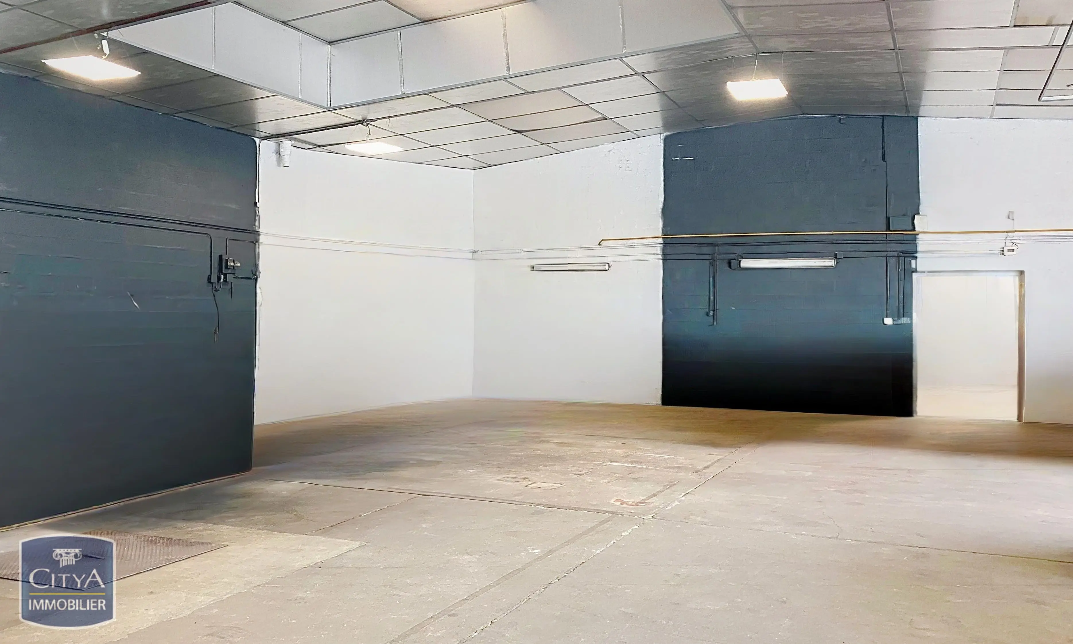 Photo 2 Local Commercial 645m²