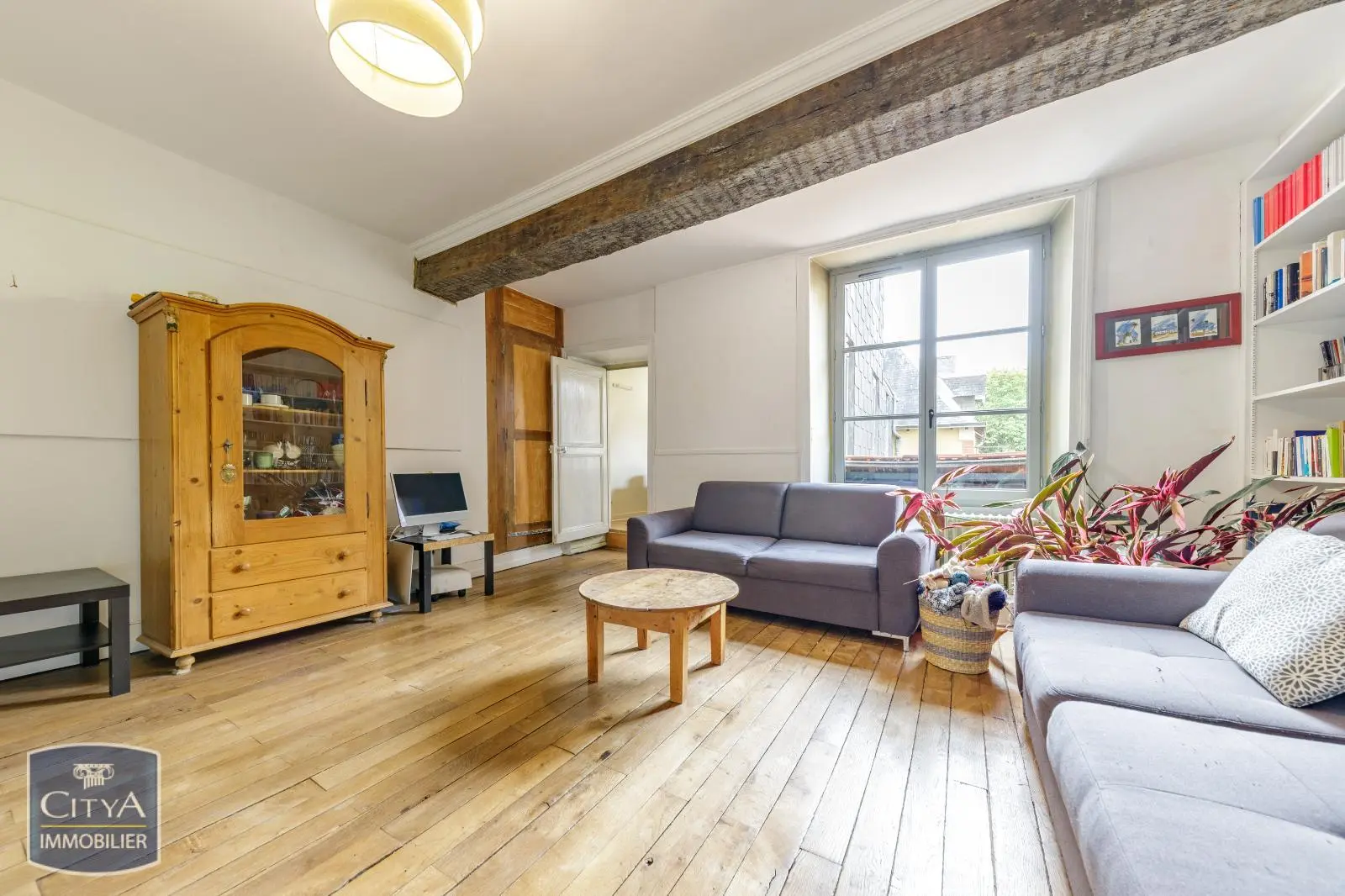 Photo 2 Maison 10 pièces 330m²