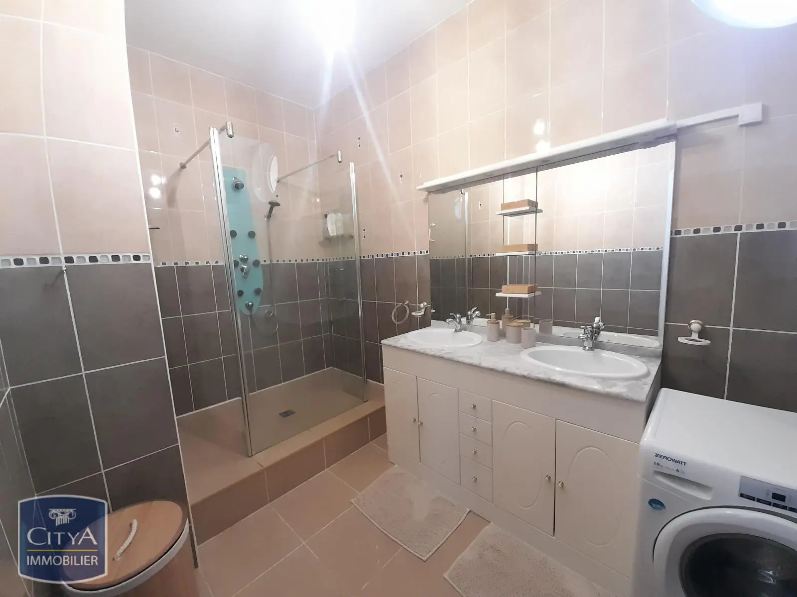 Photo 5 Immeuble 300m²