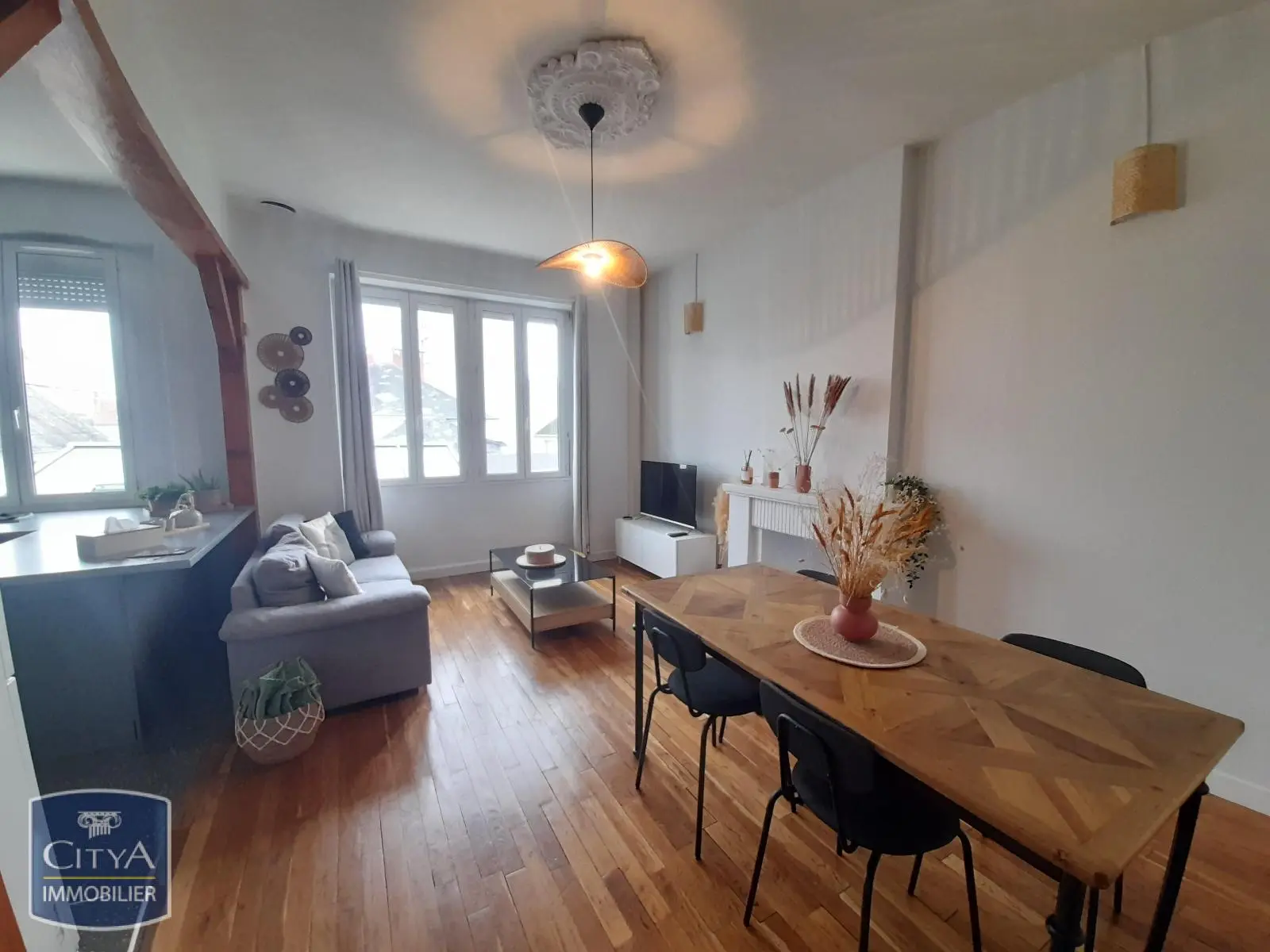 Photo 2 Immeuble 300m²