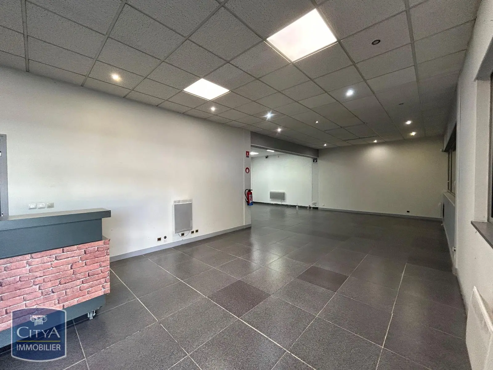 Photo 2 Local Commercial 1700m²