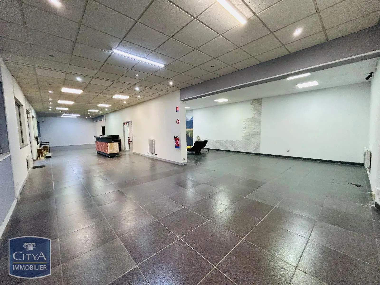 Photo 5 Local Commercial 1700m²