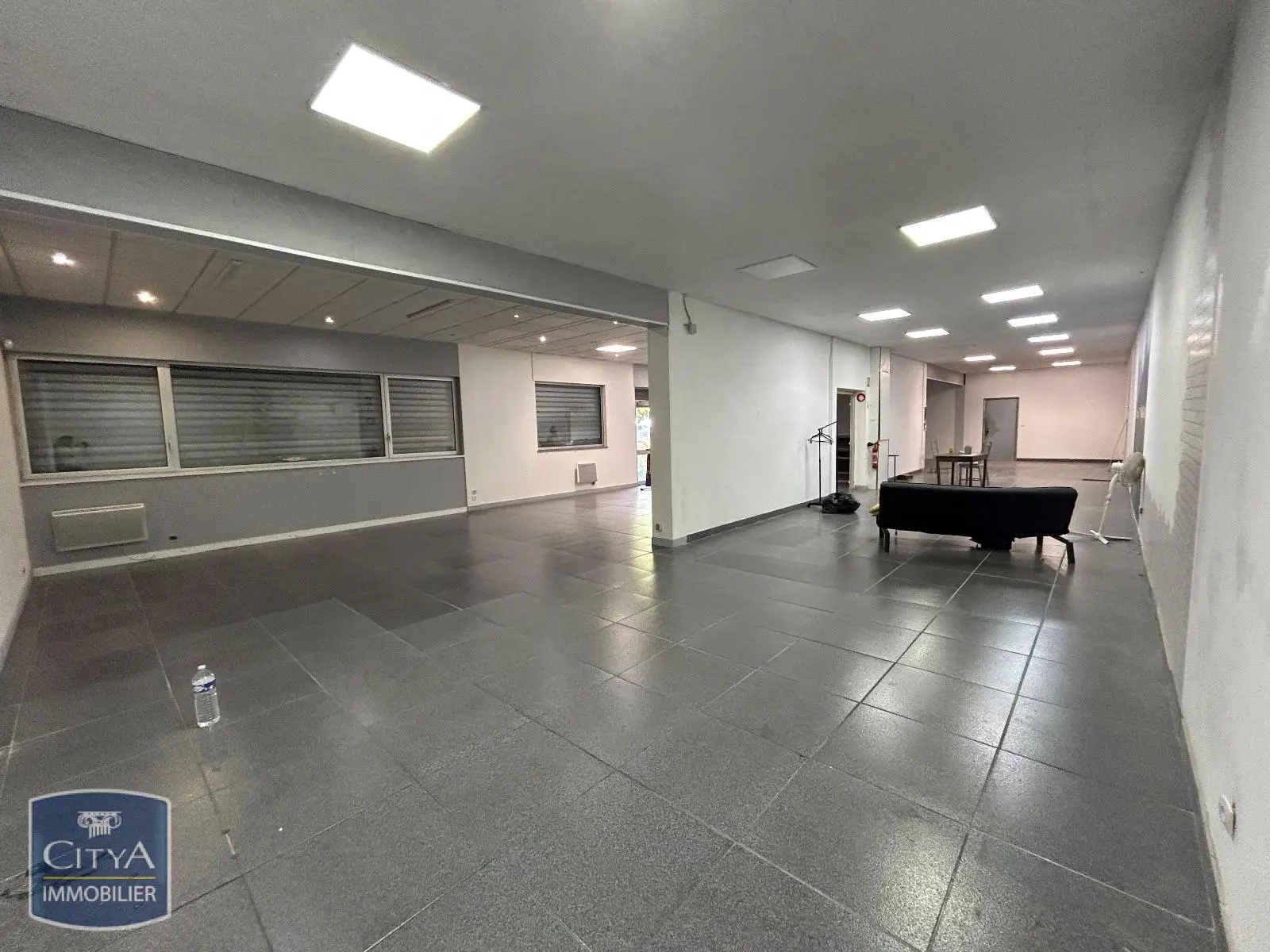 Photo 5 Local Commercial 1700m²