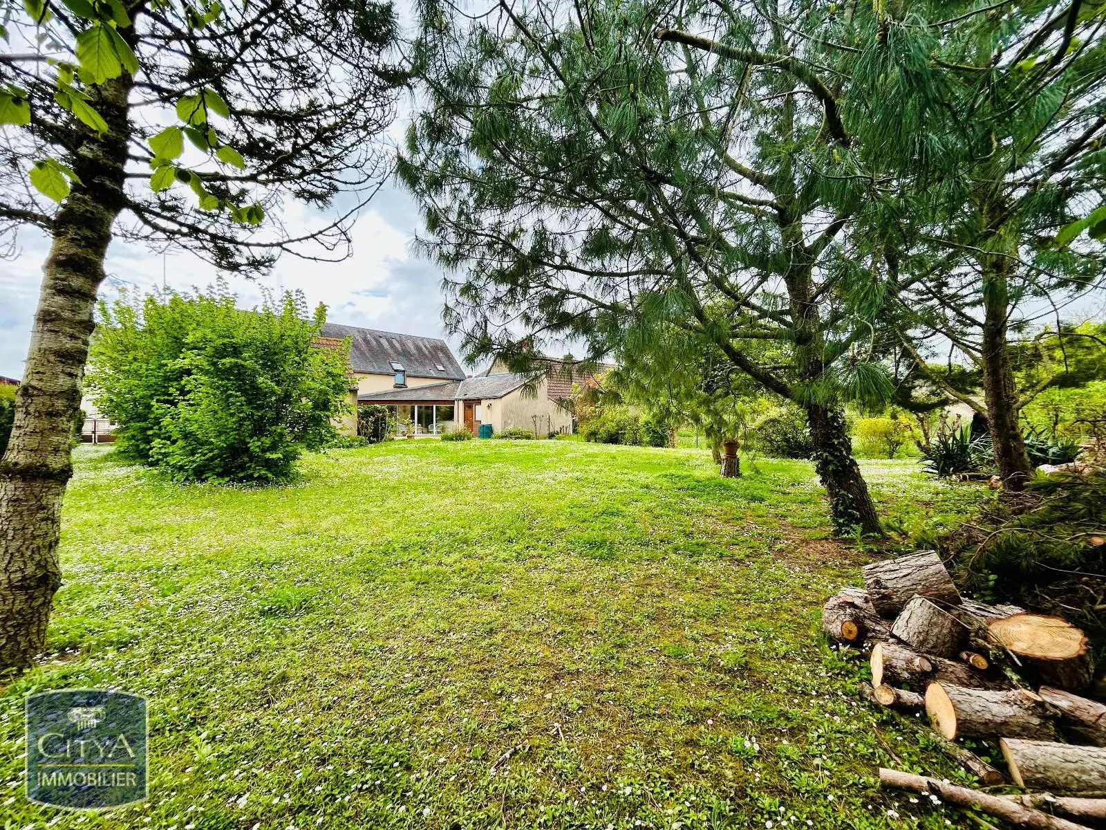 Photo 2 Maison 8 pièces 145m²