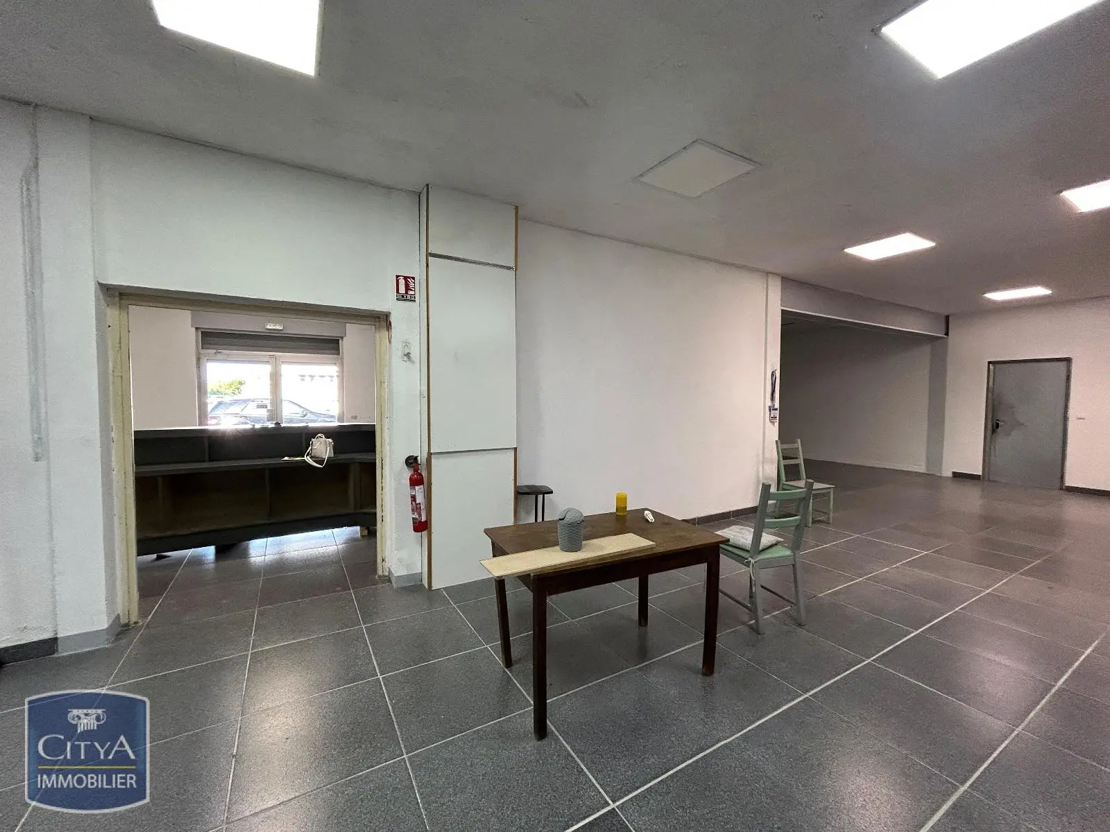 Photo 4 Local Commercial 1700m²