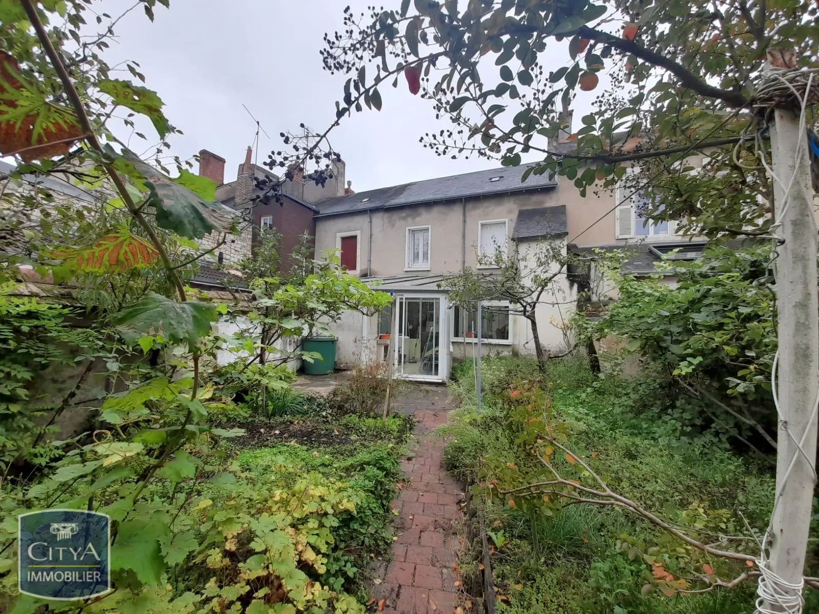 Vente maison Châteauroux (36000) 9 pièces 120m², 131 500€ Citya