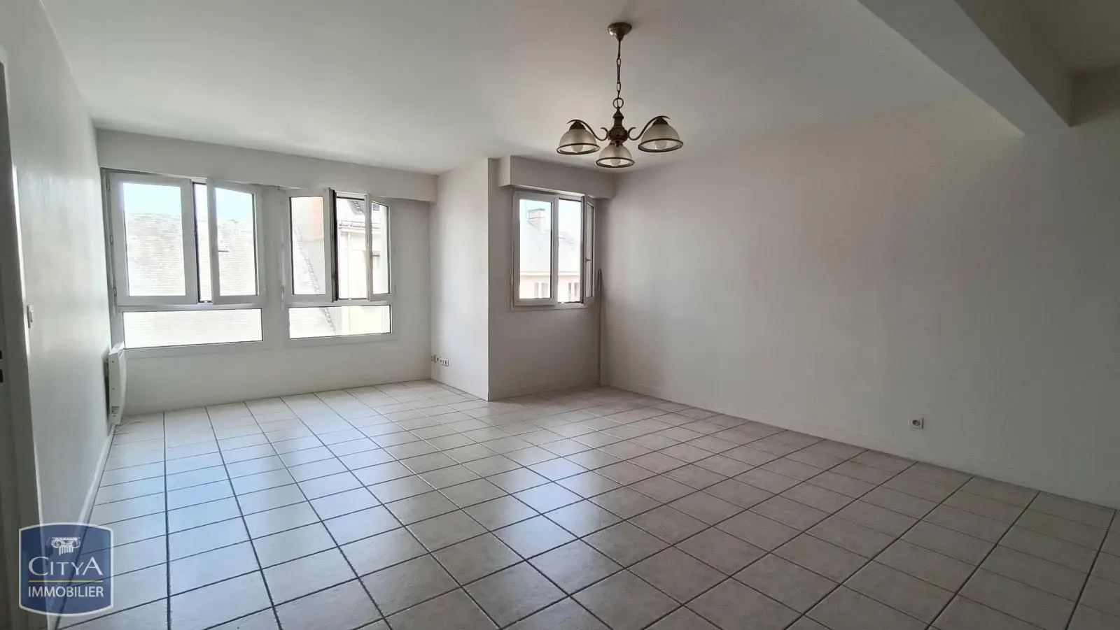 Photo 2 pour Appartement 2 pièces 67m² Photo 2 Appartement 2 pièces 67m²