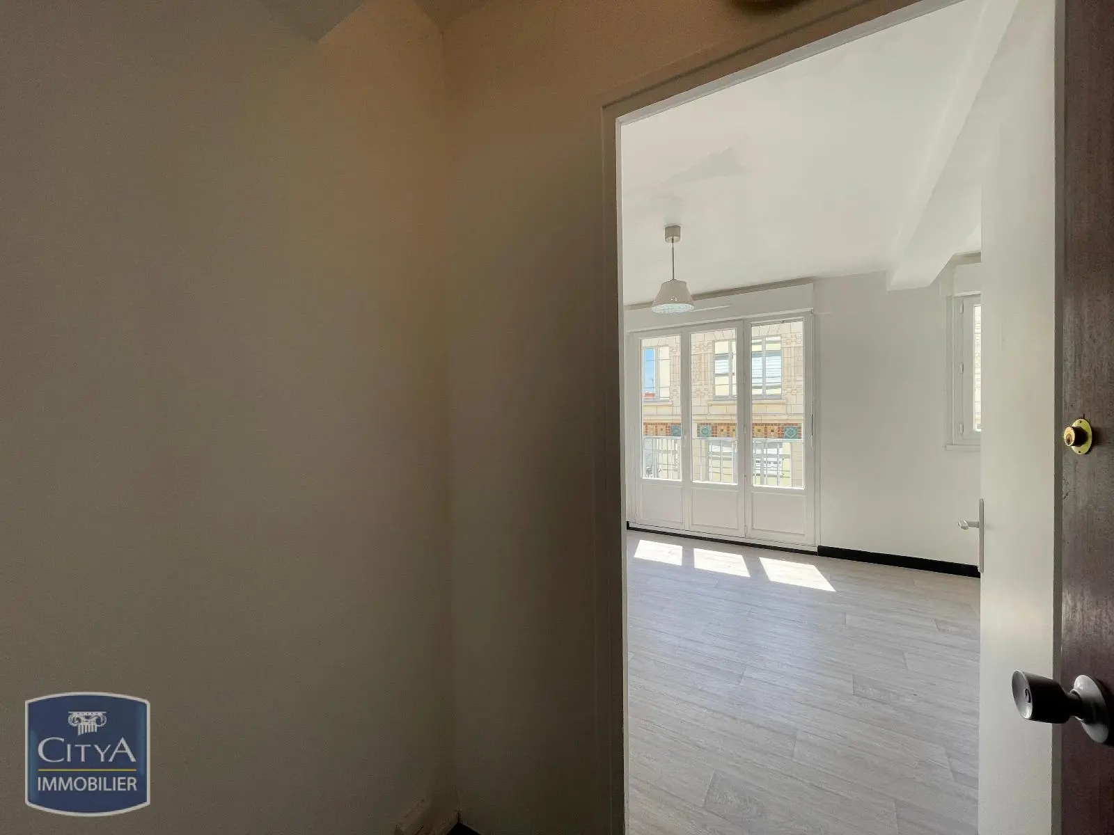 Photo 2 Appartement 1 pièce 35m²