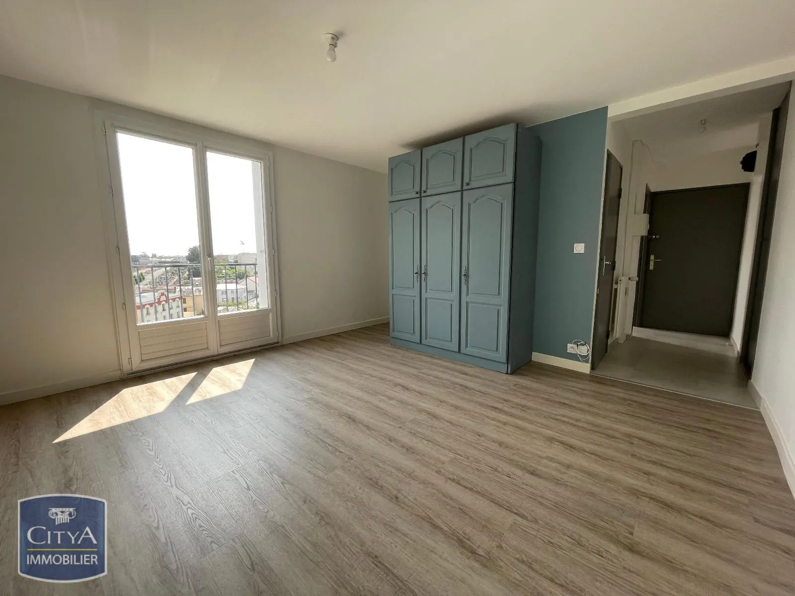 Photo 2 Appartement 1 pièce 28m²
