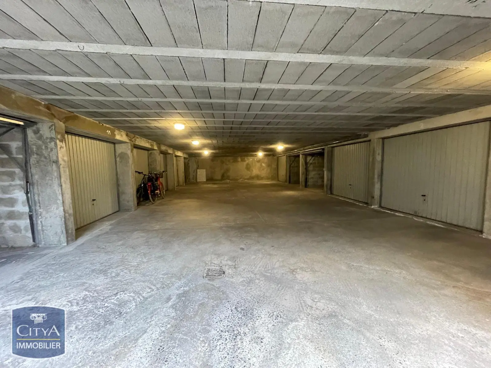 Photo 1 Parking 13m²